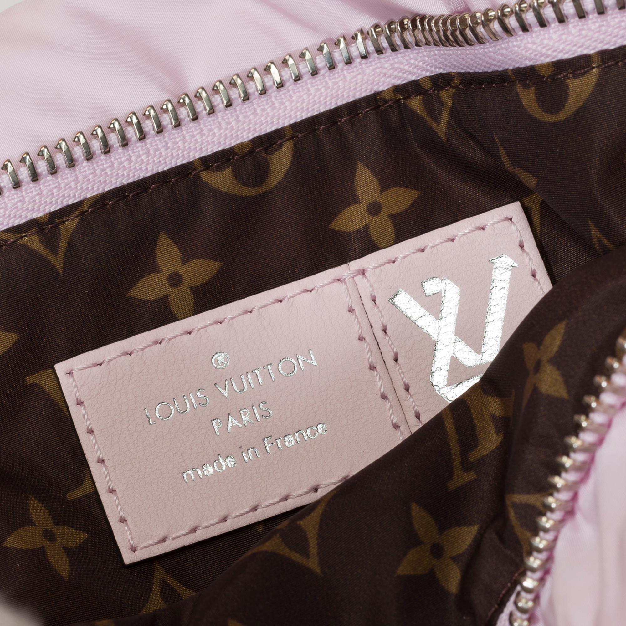 Louis Vuitton Pillow capsule Pochette & Wallet shoulder bag in Pink nylon, SHW For Sale 3