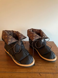 Louis Vuitton Pillow flat ankle boots.