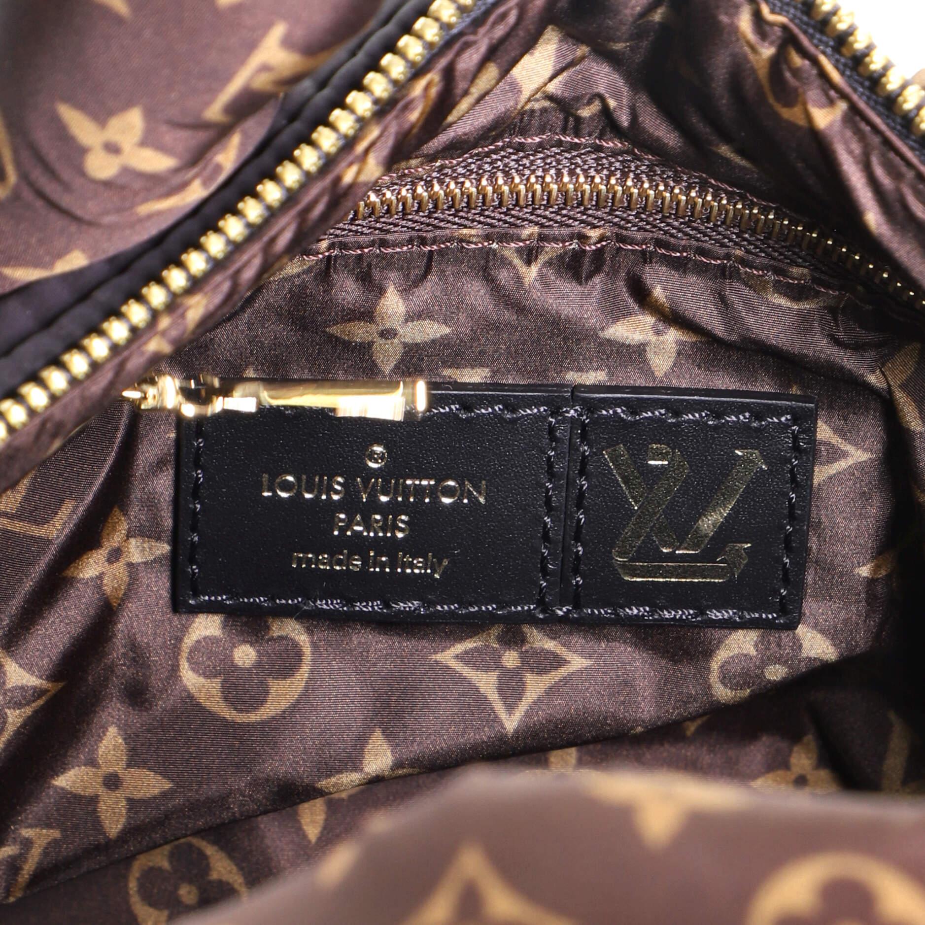 Louis Vuitton Kissen Speedy Bandouliere Tasche mit Monogramm aus gestepptem Econyl und Nylon 25 im Zustand „Gut“ in NY, NY