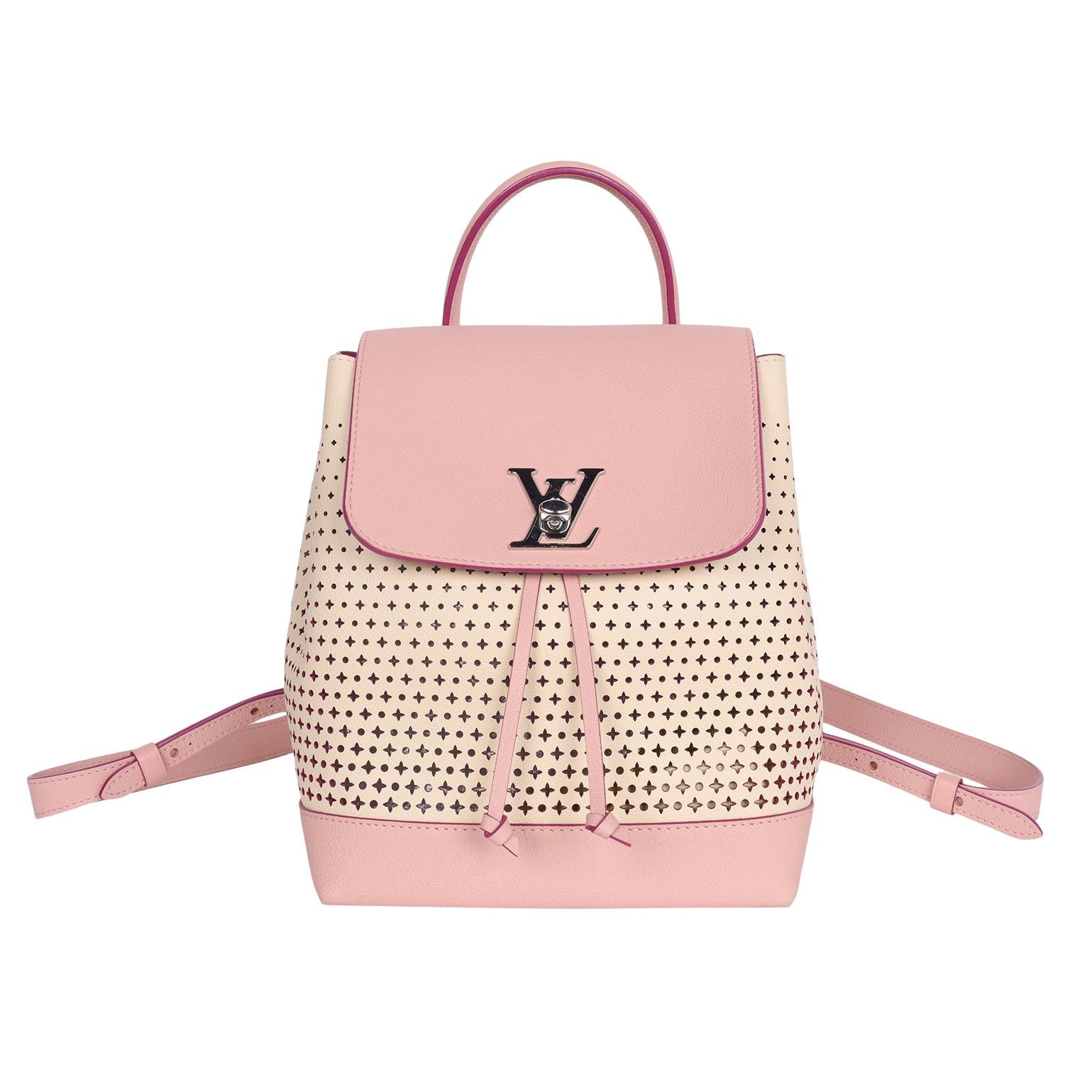 Louis Vuitton Sac à dos Lockme en cuir perforé beige et rose en vente