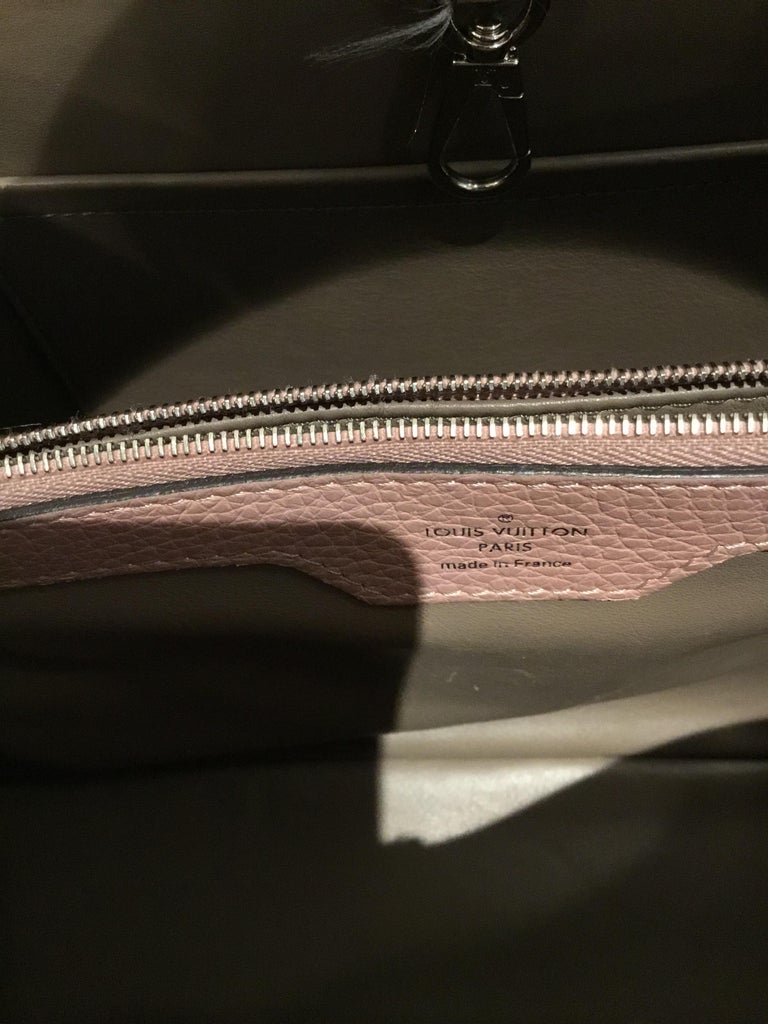 Louis Vuitton Leather Capucines MM - Pink Handle Bags, Handbags - LOU793303