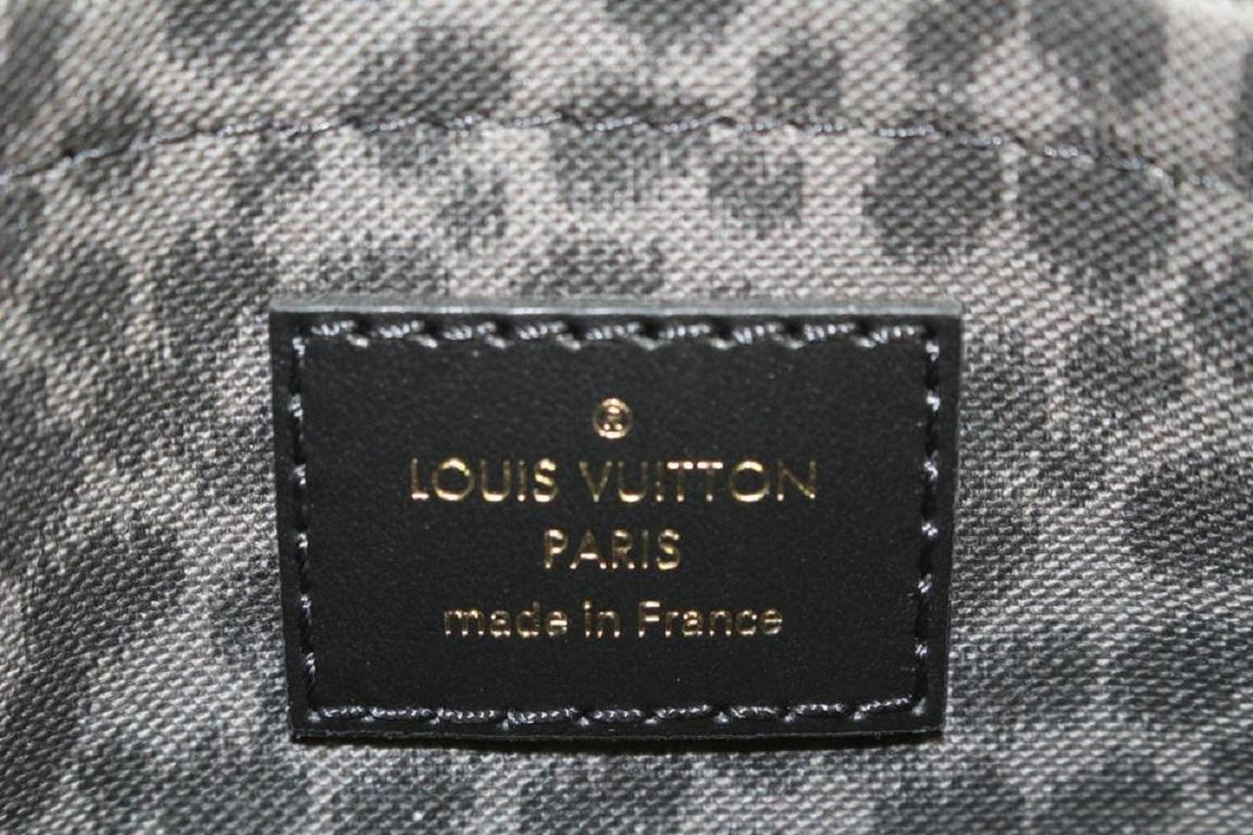 Beige Louis Vuitton Pochette Neverfull rose « Wild at Heart » en forme de guépard avec bracelet 18 carats, taille MM ou GM en vente