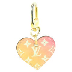 Louis Vuitton Pink Gradient Heart Love Lock New Bag Charm Pendant Keychain79lk56