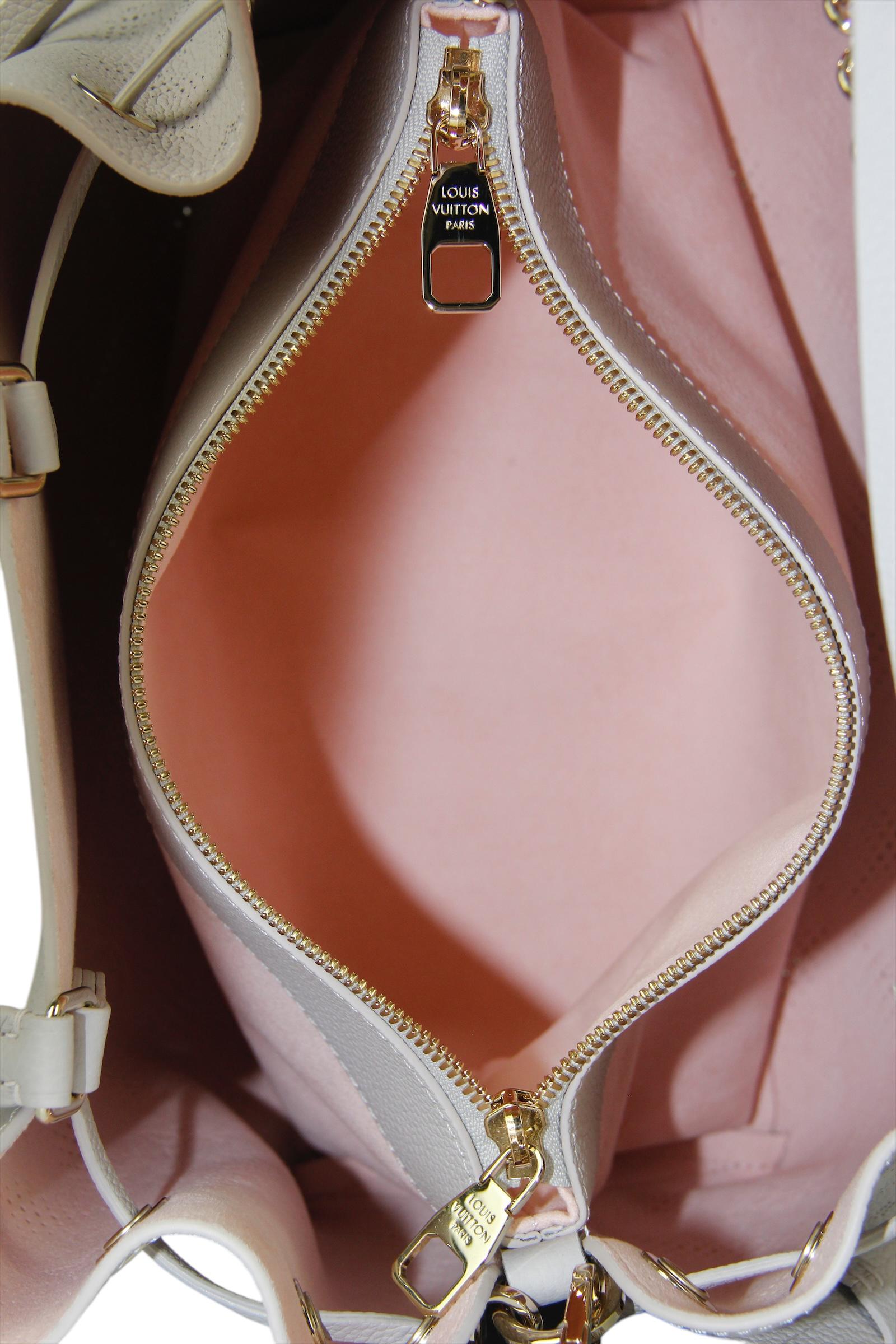 Louis Vuitton Rosa/Grigio Monogram Mahina Bloom Bella Tote in vendita 1