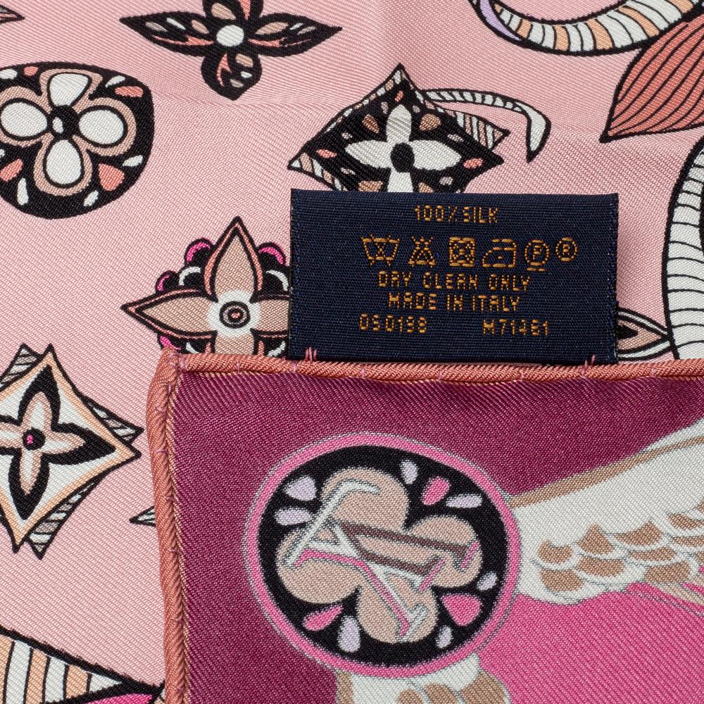 Louis Vuitton Pink Innocence Silk Square Scarf In Excellent Condition In Dubai, Al Qouz 2