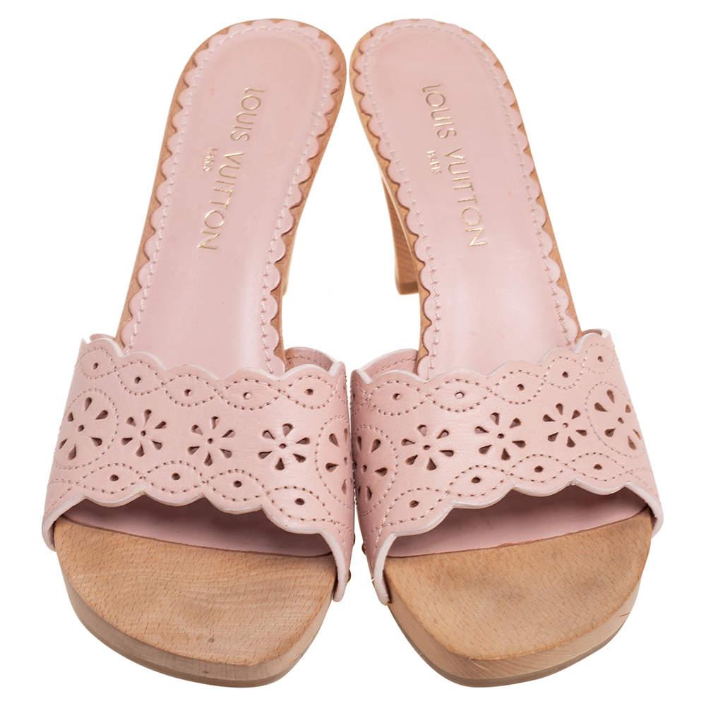 Women's Louis Vuitton Pink Leather Cut Out Wooden Slide Clogs Size 41 For Sale