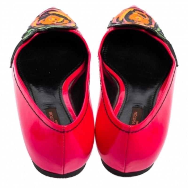 Louis Vuitton rosa de cuero Stephen Sprouse Rose puntiagudo dedo del pie Bombas planas Tamaño 37 en Bueno estado para la venta en Dubai, Al Qouz 2