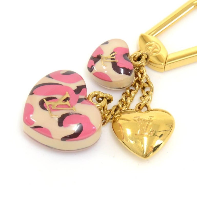 Louis Vuitton Pink Leopard Print Heart Shaped Key Chain / Bag Charm at  1stDibs  heart shaped louis vuitton, heart shaped leopard print, louis  vuitton heart bag charm