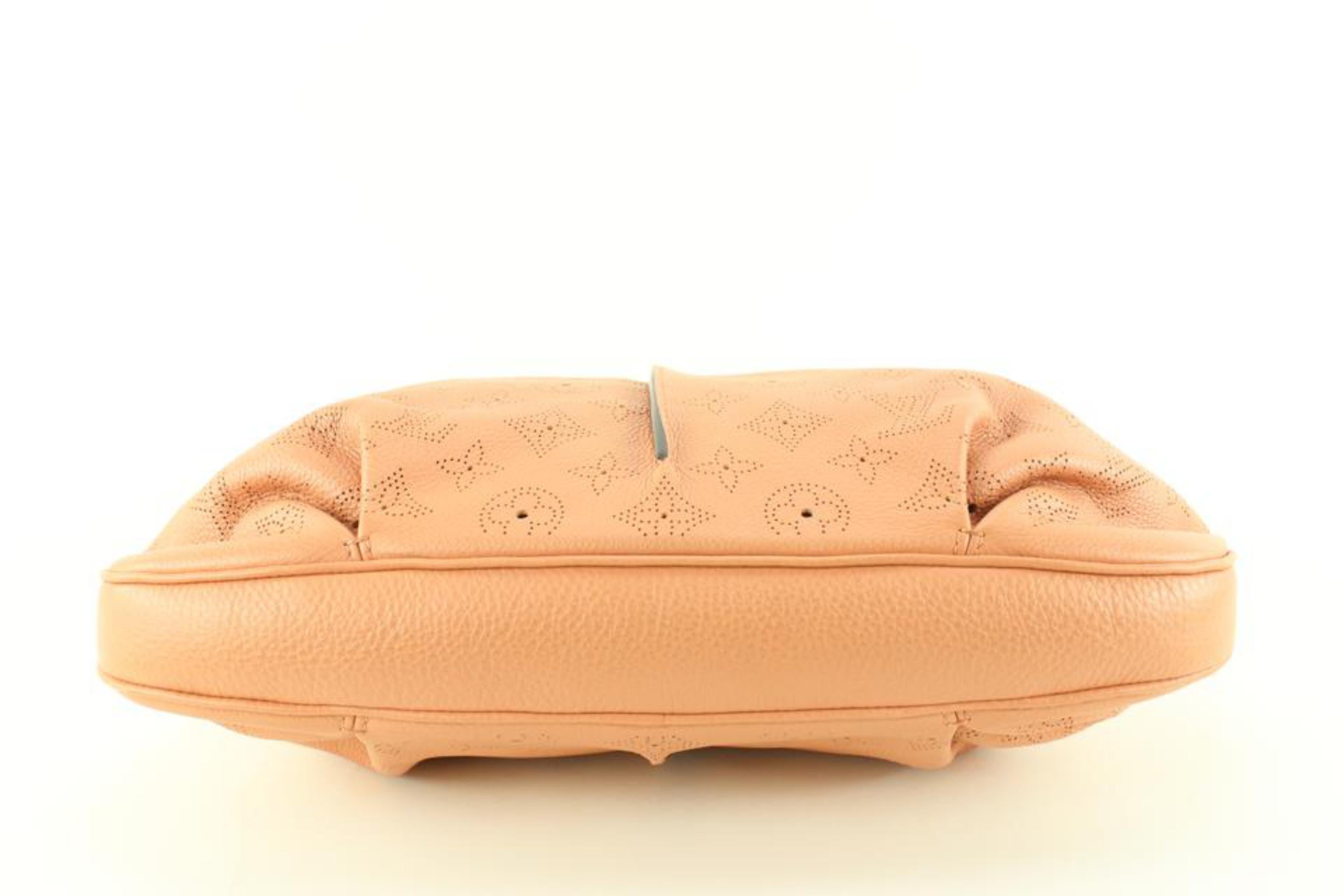 Louis Vuitton Pink Mahina Leather Selene PM 2way Bag 25lk69s In Good Condition In Dix hills, NY