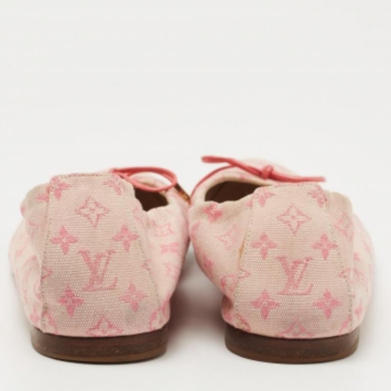 Louis Vuitton Lienzo Monograma Rosa Mini Lin Bailarinas Talla 36.5 en Bueno estado para la venta en Dubai, Al Qouz 2