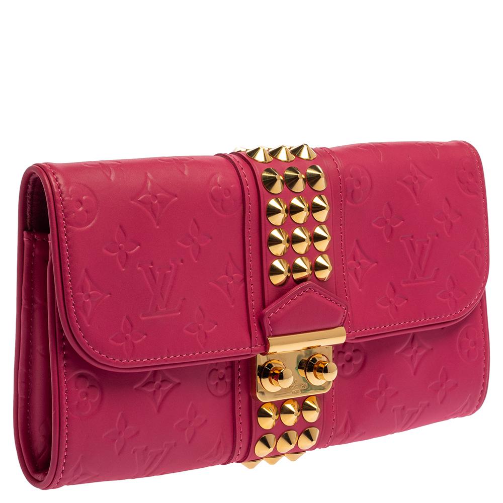 Louis Vuitton Pink Monogram Leather Courtney Clutch In Good Condition In Dubai, Al Qouz 2