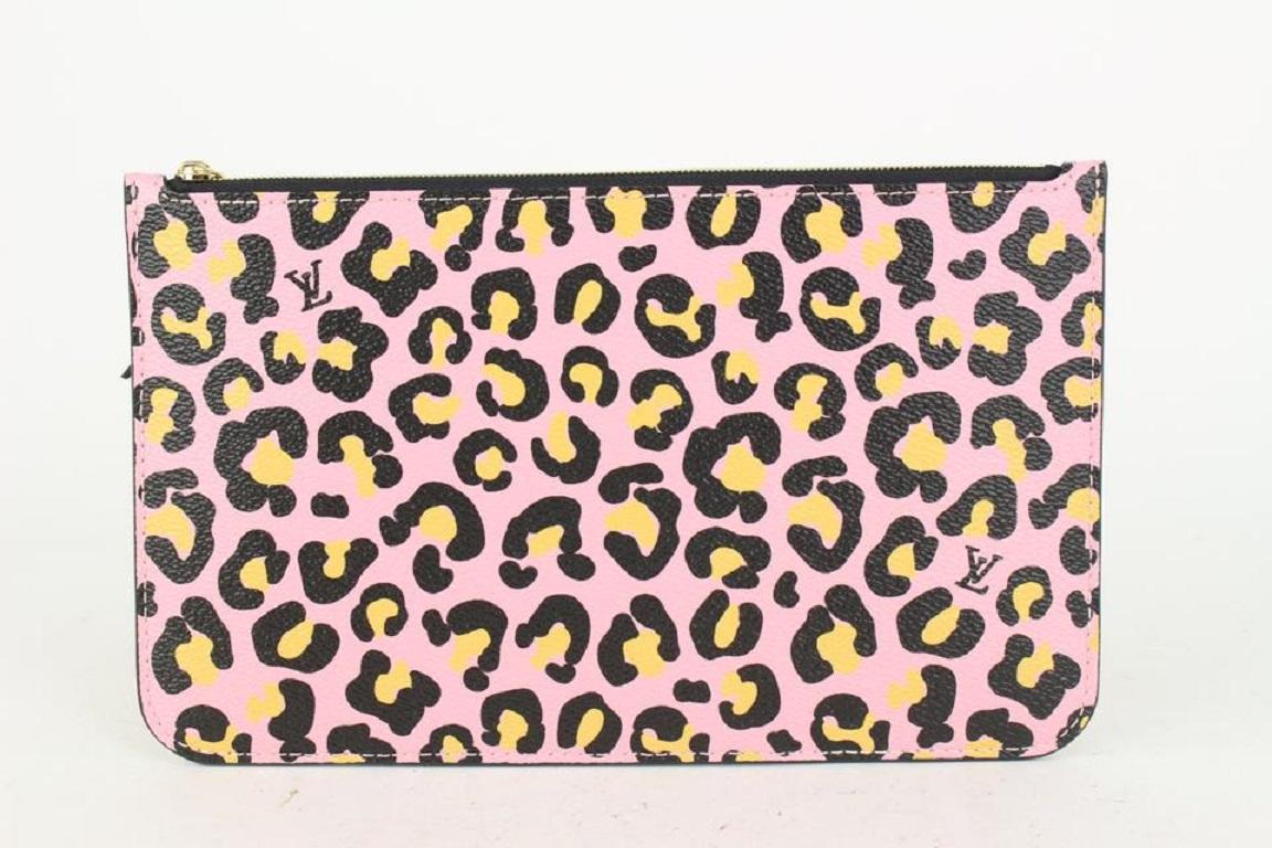 Beige Louis Vuitton Pink Monogram Wild at Heart Neverfull Pochette Wristlet Bag For Sale