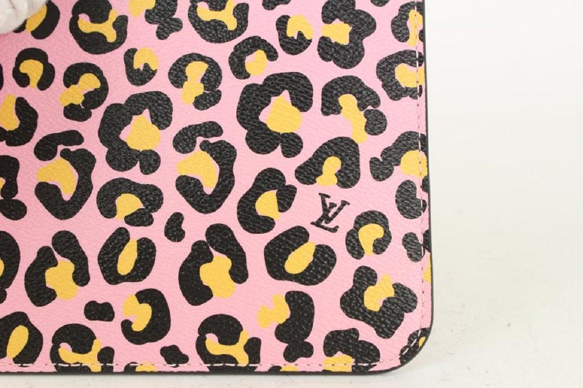 Louis Vuitton Pink Monogram Wild at Heart Neverfull Pochette Wristlet Bag For Sale 1