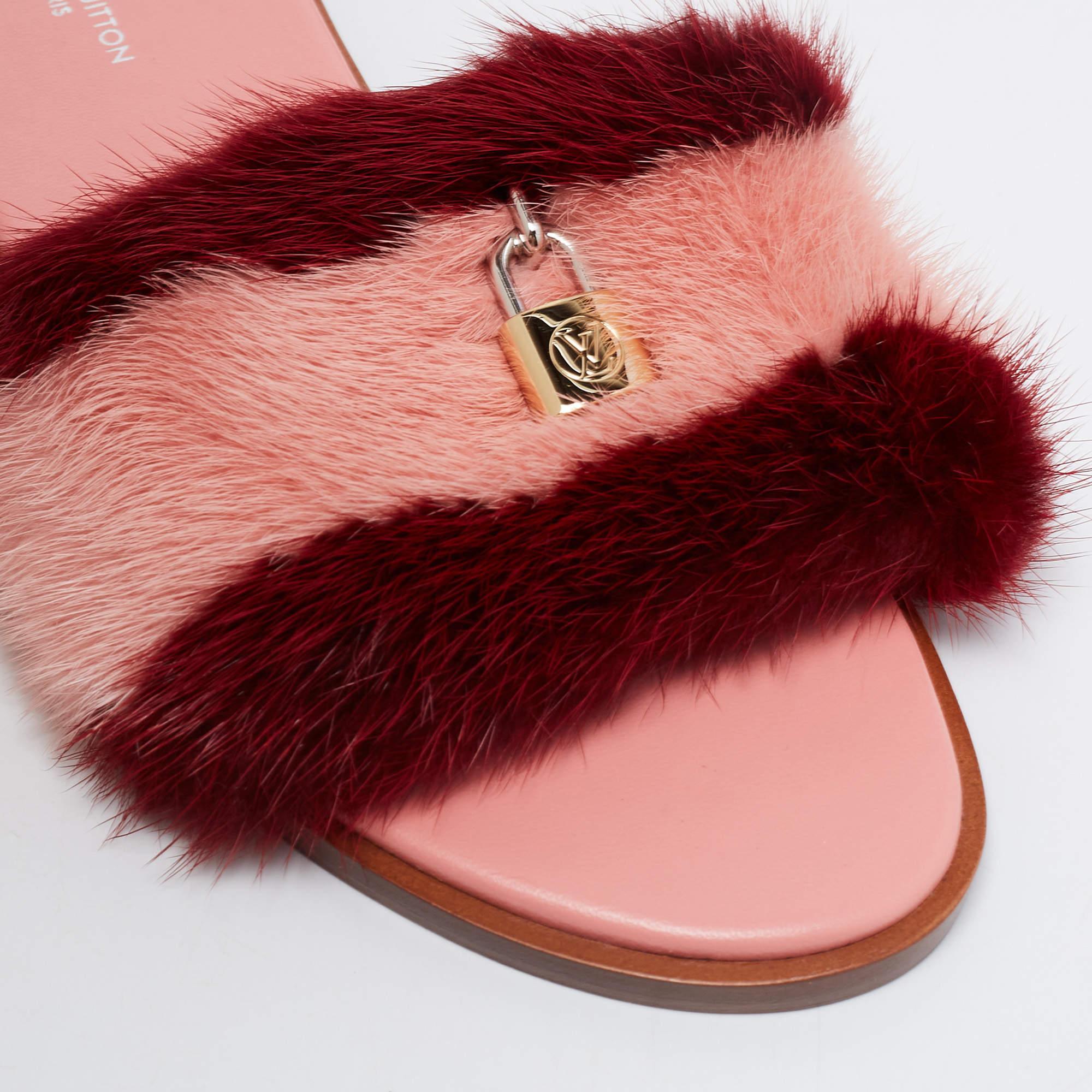 Louis Vuitton Pink/Red Mink Fur Lock It Flat Slide Sandals Size 37.5 In New Condition In Dubai, Al Qouz 2