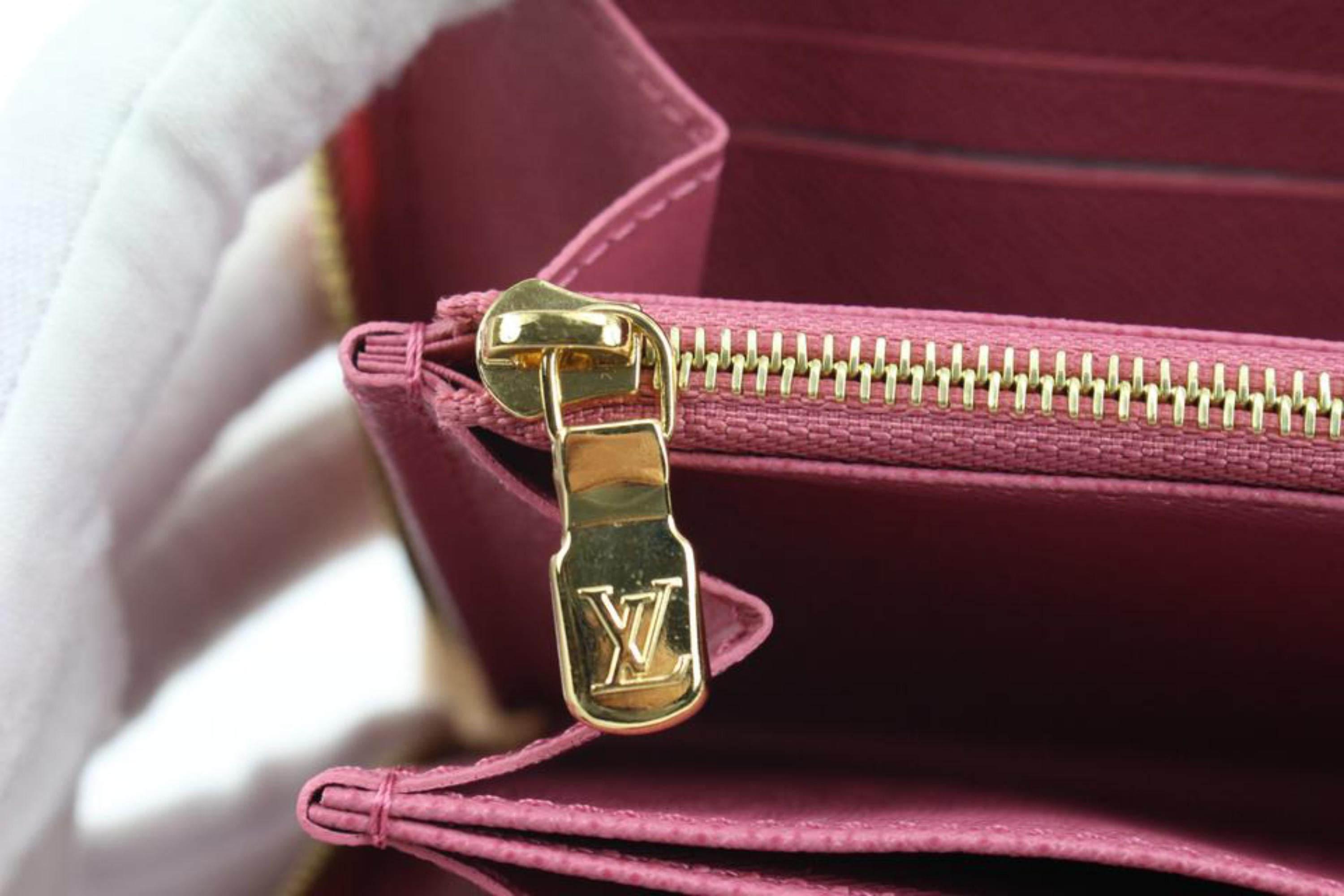 Beige Louis Vuitton - Portefeuille à fermeture éclair en jean rose et rose avec monogramme et fermeture éclair, 31lv217s en vente