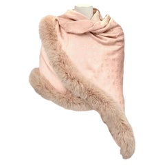 LOUIS VUITTON pink shawl LOUIS VUITTON pink shawl