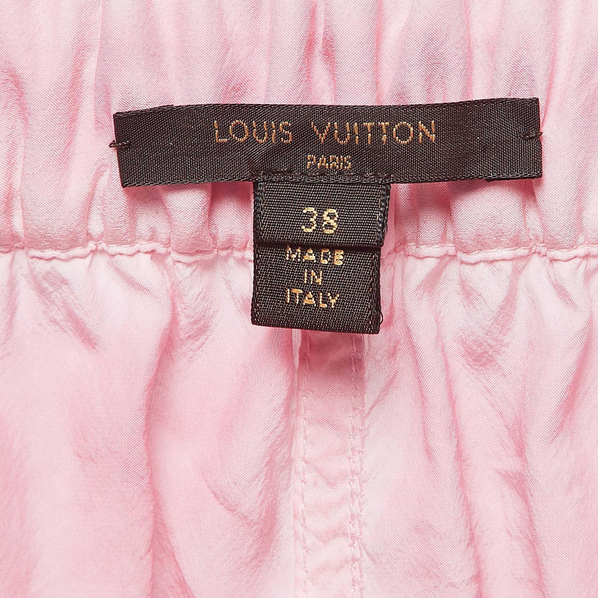 Louis Vuitton Pink Silk Belted Shorts M In Good Condition For Sale In Dubai, Al Qouz 2