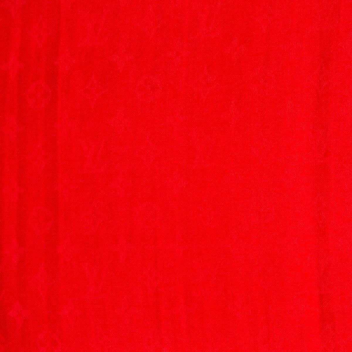 LOUIS VUITTON rosa Seide & roter Kaschmir MONOGRAM DOUBLE FACE Schal im Zustand „Hervorragend“ im Angebot in Zürich, CH