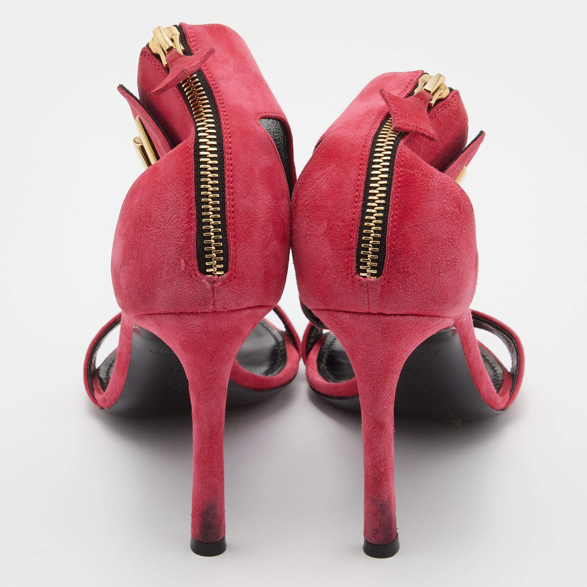 Louis Vuitton Pink Suede Twist Sandals Size 38.5 For Sale 2