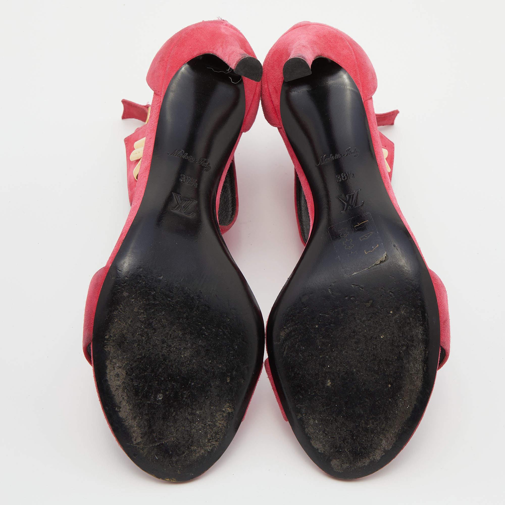 Louis Vuitton Pink Suede Twist Sandals Size 38.5 For Sale 3