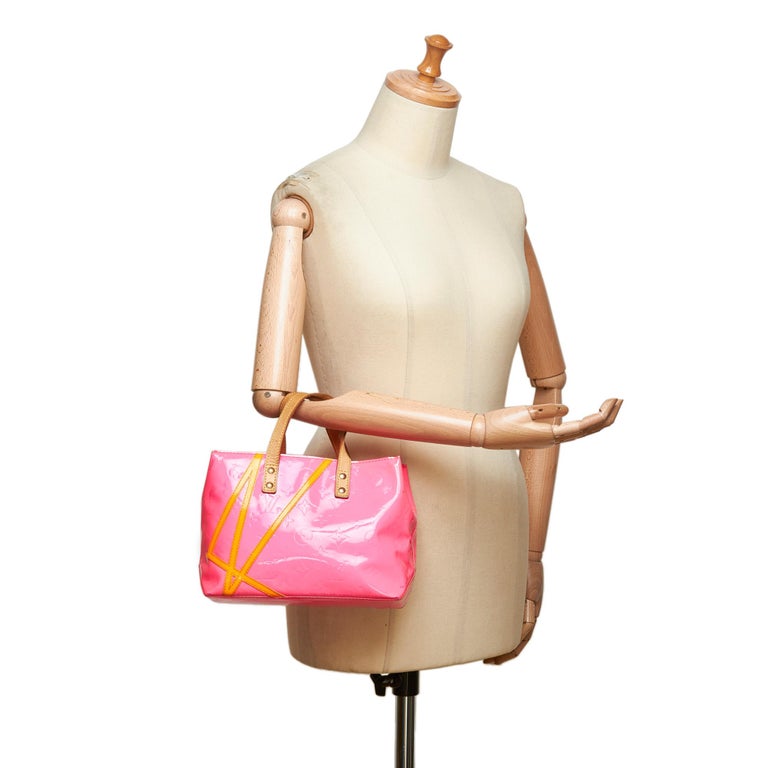 Louis Vuitton Looping Handbag 363031