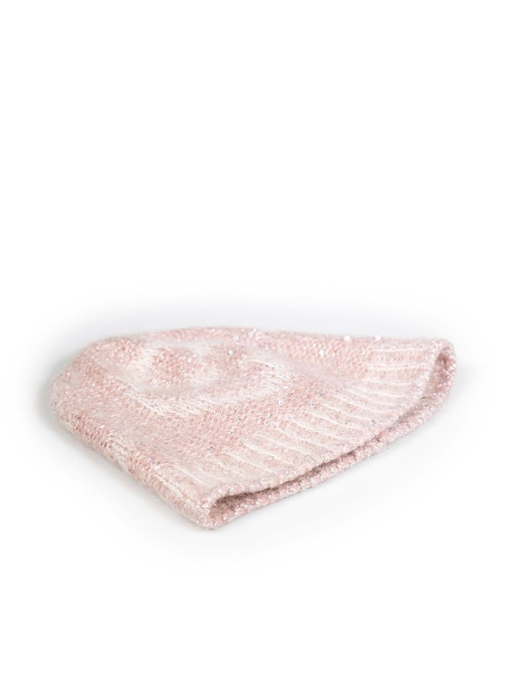 CONDITION is Very good. Hardly any visible wear to hat is evident on this used Louis Vuitton designer resale item.
 
 Details
 Pink
 Wool
 Beanie
 Sequinned embellishment
 Monogram knitted pattern
 
 
 Made in Italy
 
 Composition
 32% Mohair, 19%
