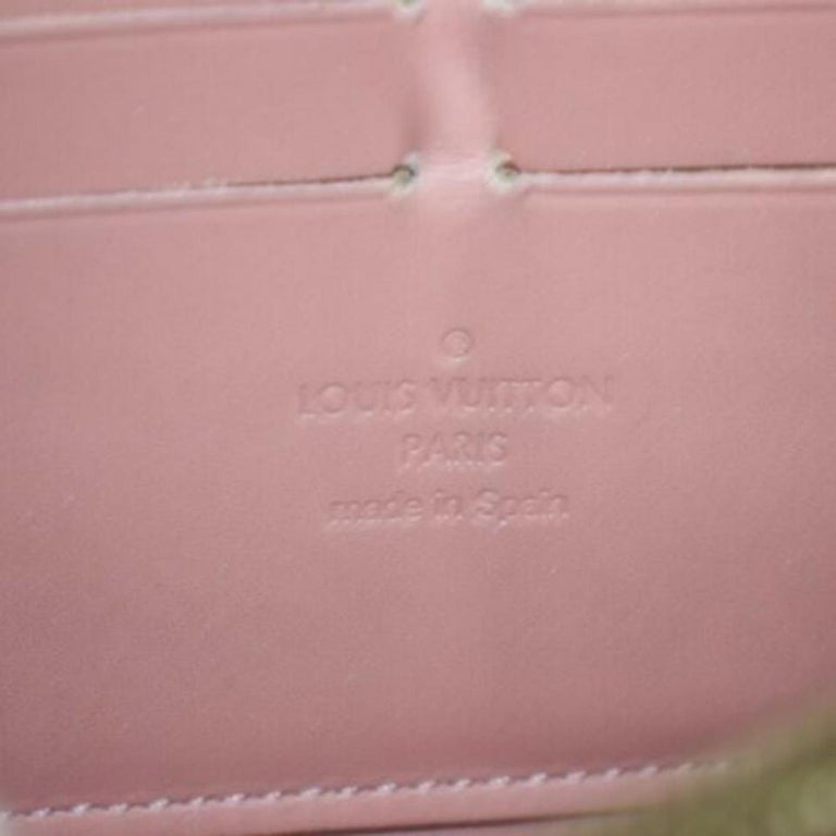 Louis Vuitton Pink Zippy Ikat Flower Vernis Monogram 872899 Wallet In Good Condition For Sale In Dix hills, NY