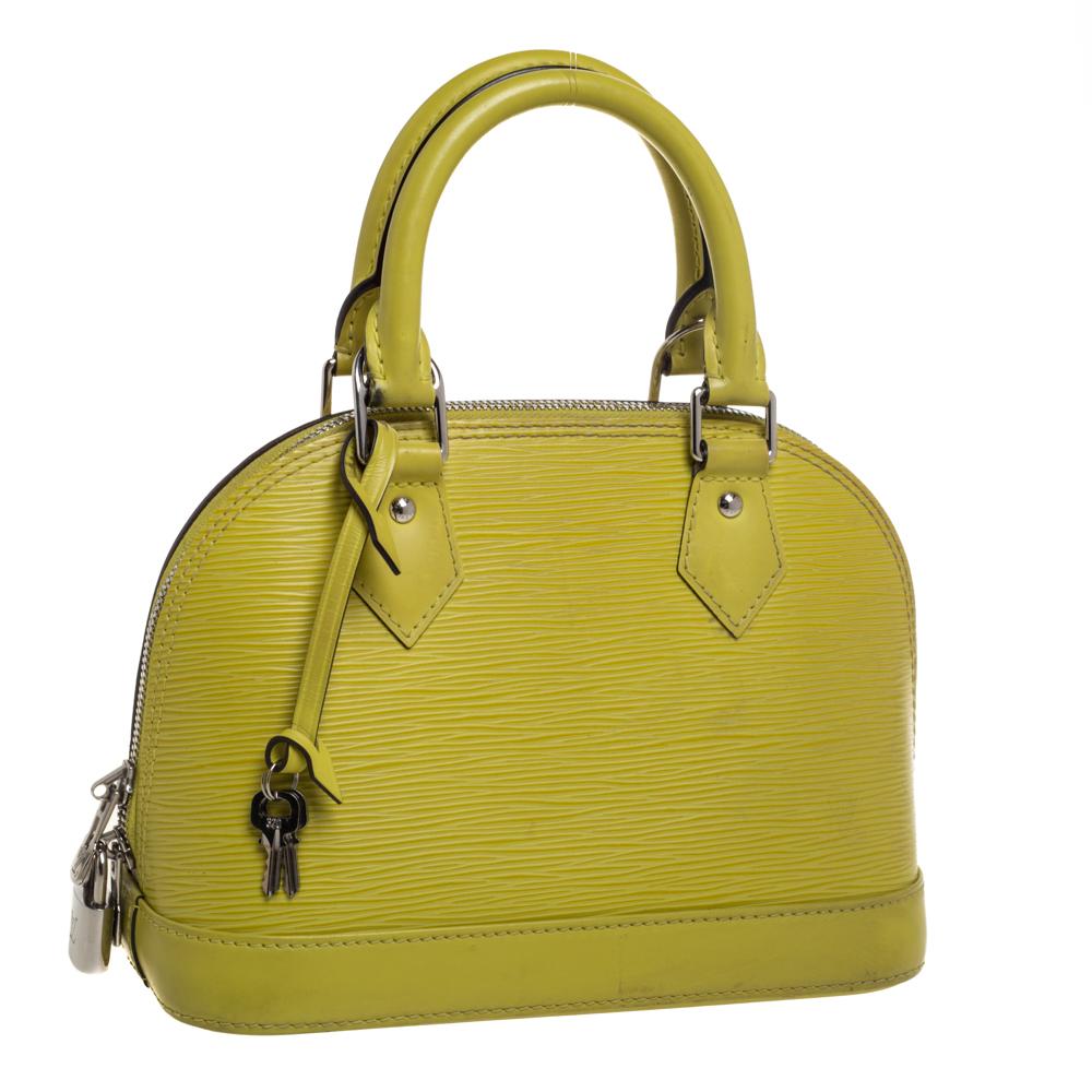 Louis Vuitton Pistache Epi Leather Alma BB Bag In Fair Condition In Dubai, Al Qouz 2
