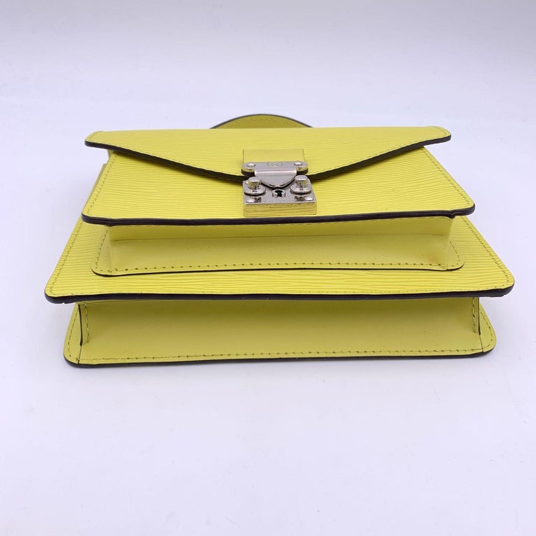 Louis Vuitton Pistache Epi Leather Monceau BB Bag M40978 Green ref.1031993  - Joli Closet