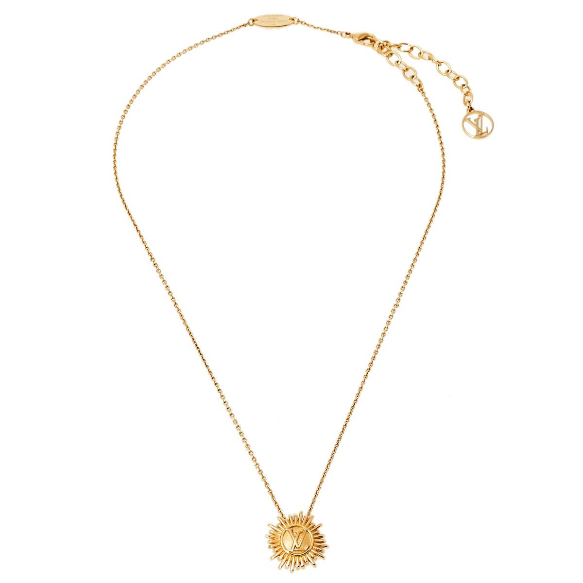 Let this dainty necklace by Loius Vuitton sit around your wrist and beautifully complement your ensembles. The creation comes in gold-tone metal and the chain holds an LV pendant. The lobster clasp secures the chain perfectly.

Includes: Original