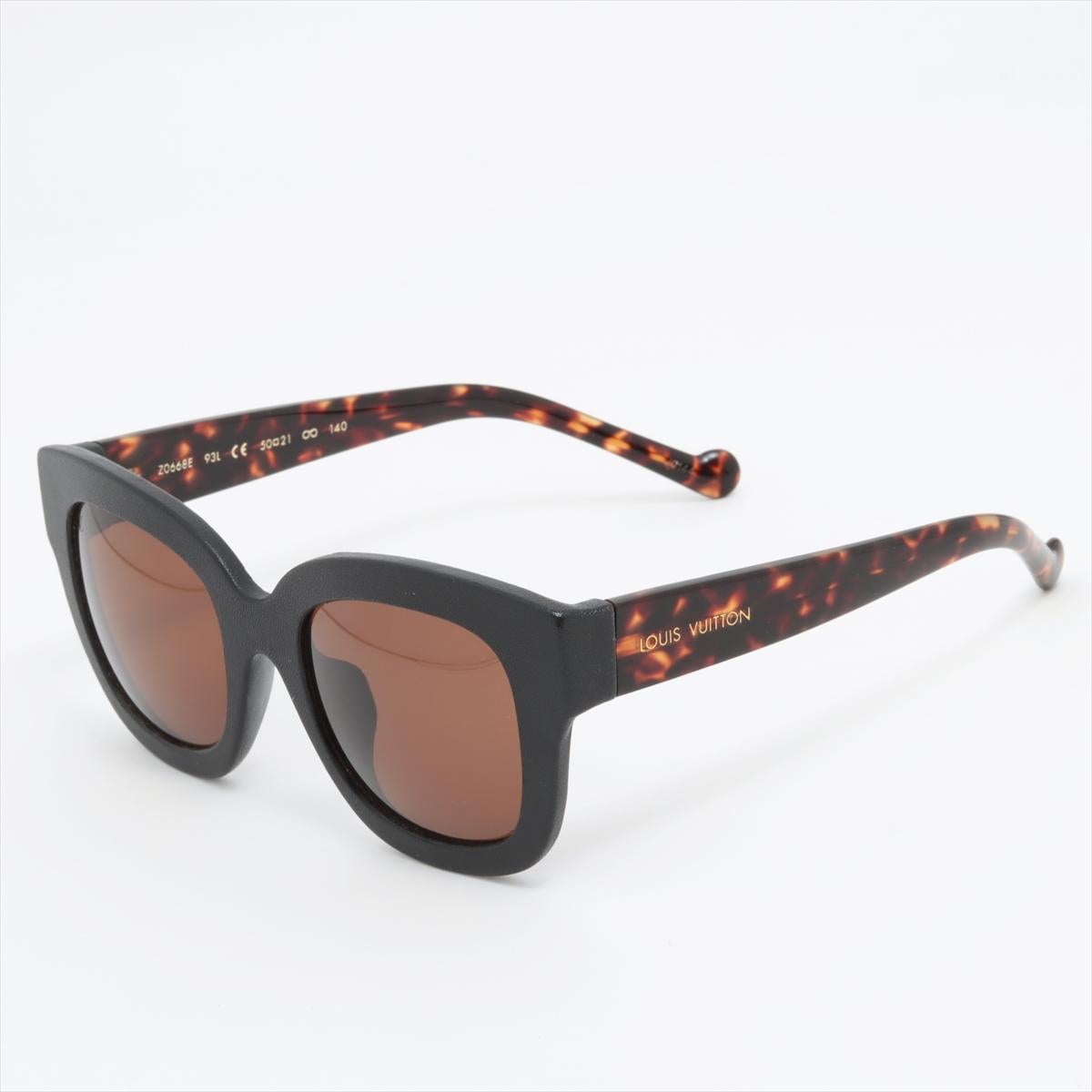 Louis Vuitton Plastic Sunglass Dark Tortoise In Good Condition For Sale In Indianapolis, IN