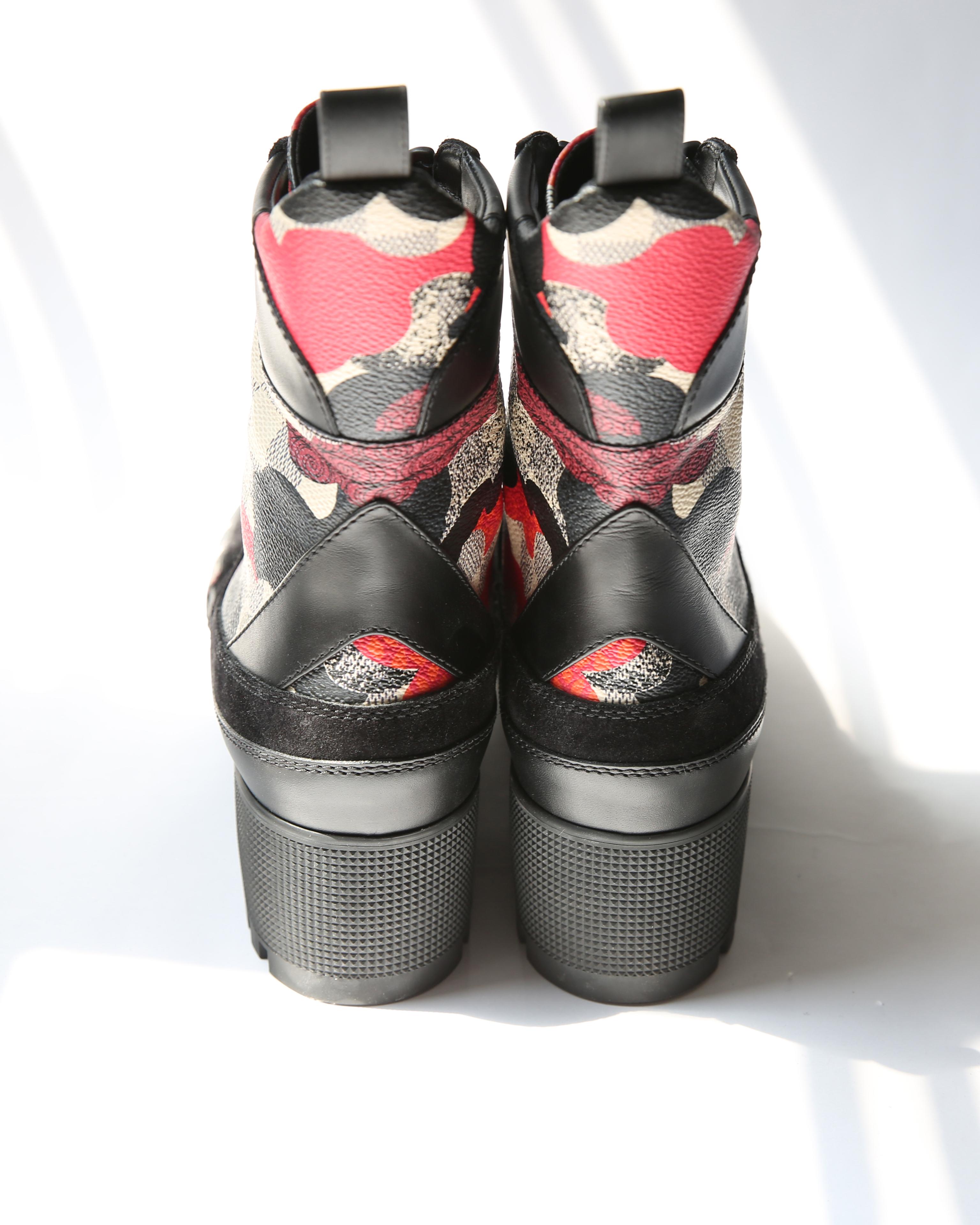 Louis Vuitton platform Laureate Desert black red white suede lace up ankle boots 2