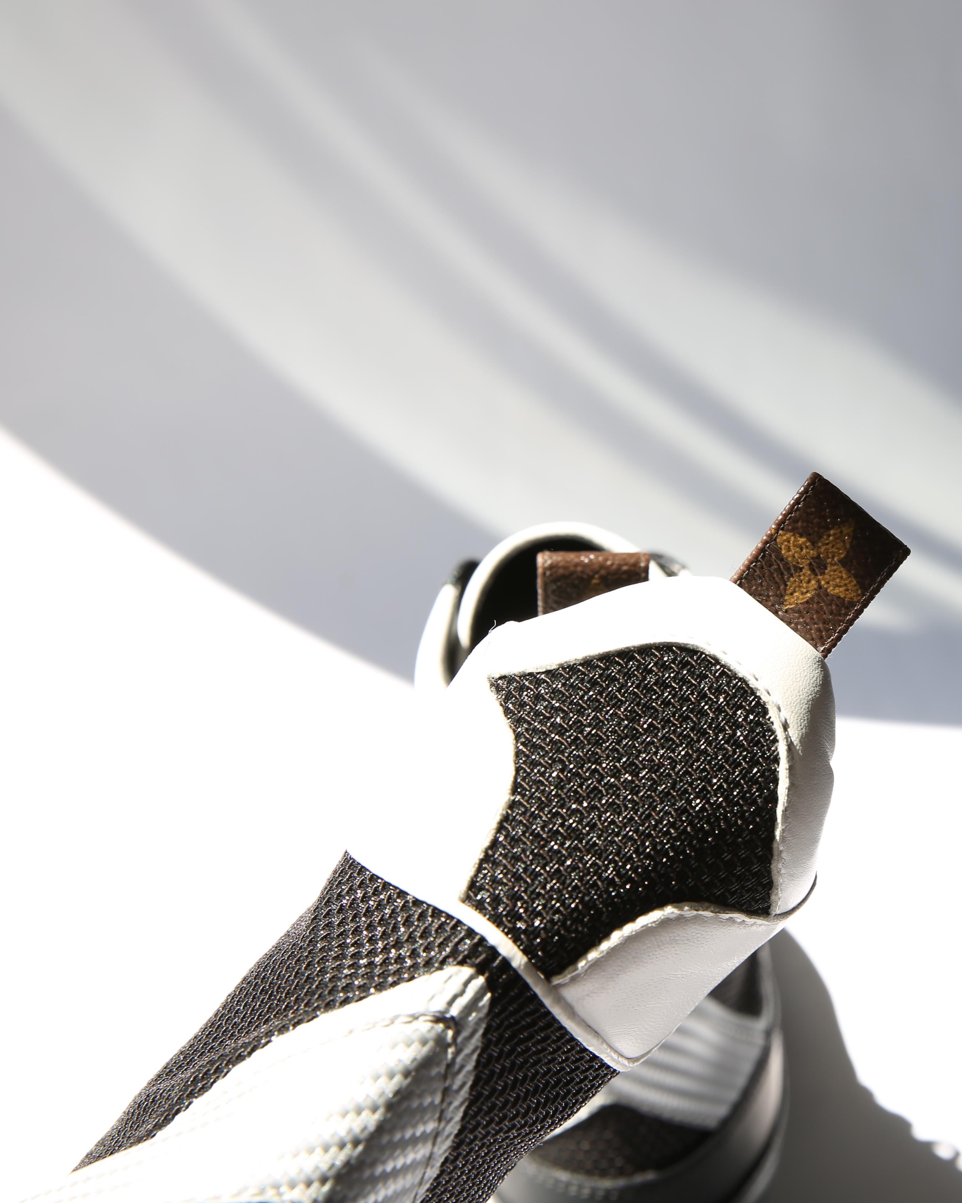 Louis Vuitton platform Laureate Desert black white mesh lace up ankle boots 39 In New Condition In Paris, FR