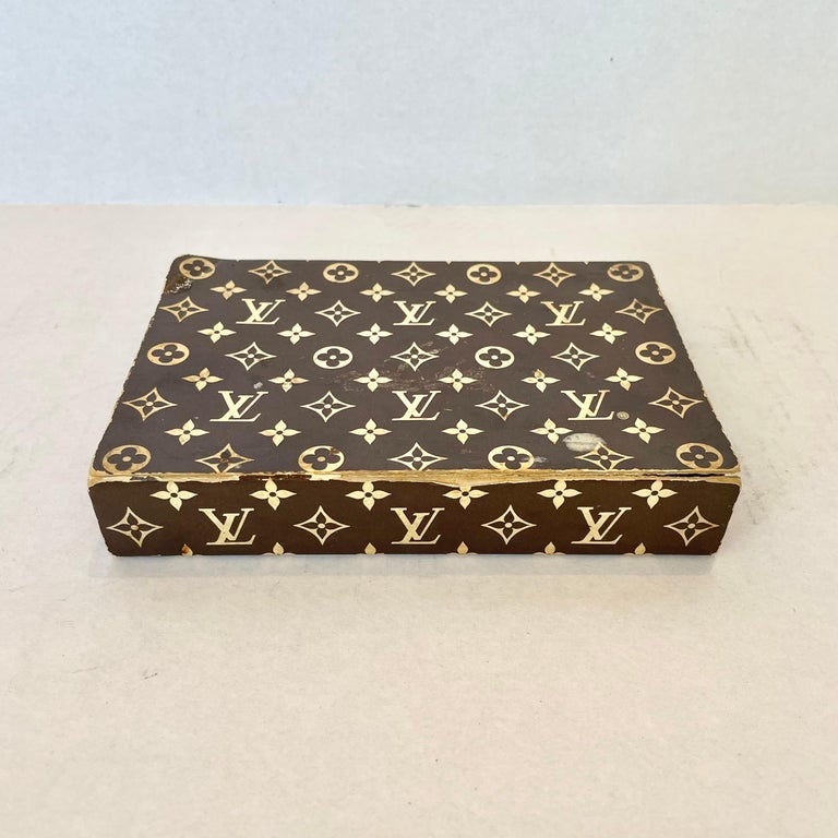 Louis Vuitton Vintage 2 Decks French Playing Cards with Box Brown Plastic  ref.465634 - Joli Closet