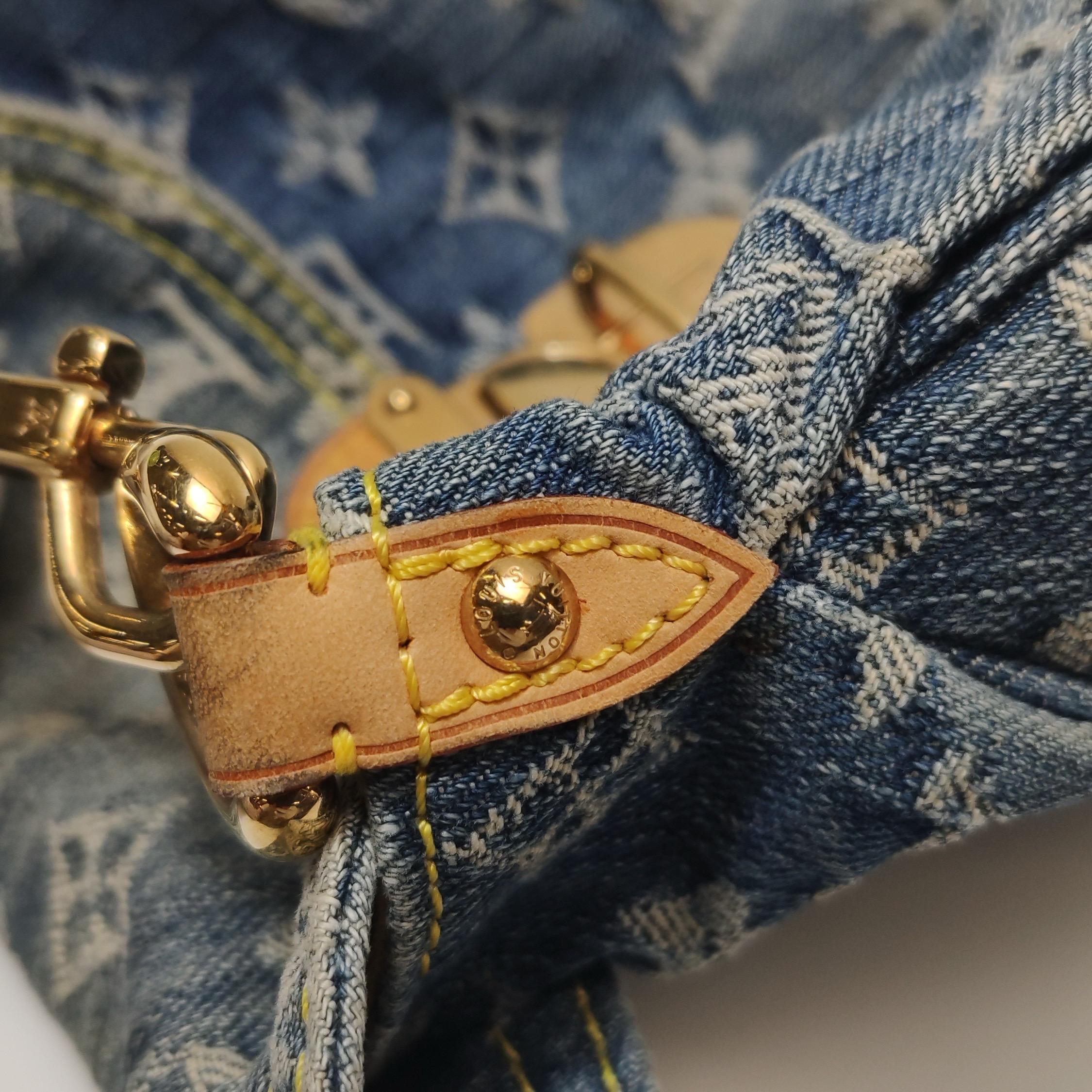 Louis Vuitton Pleaty Blue Denim Monogram Baggy For Sale 5