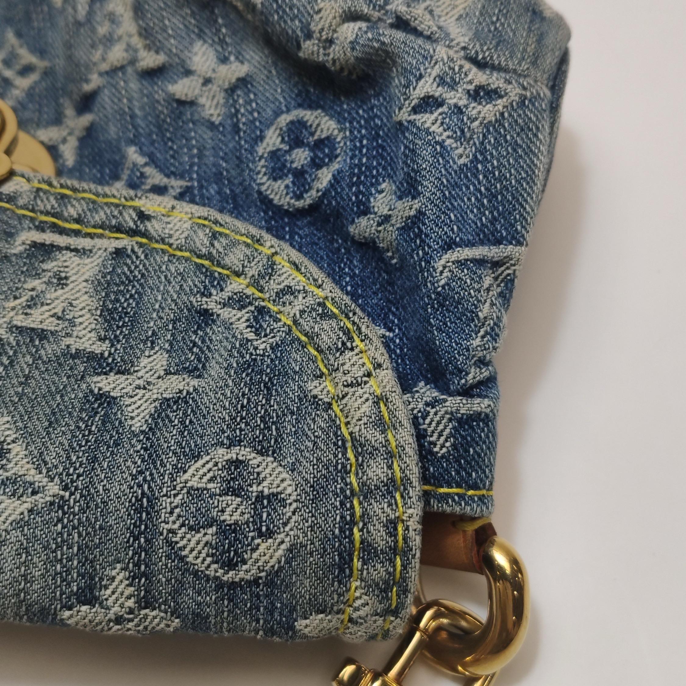 Louis Vuitton Pleaty Blue Denim Monogram Baggy For Sale 9