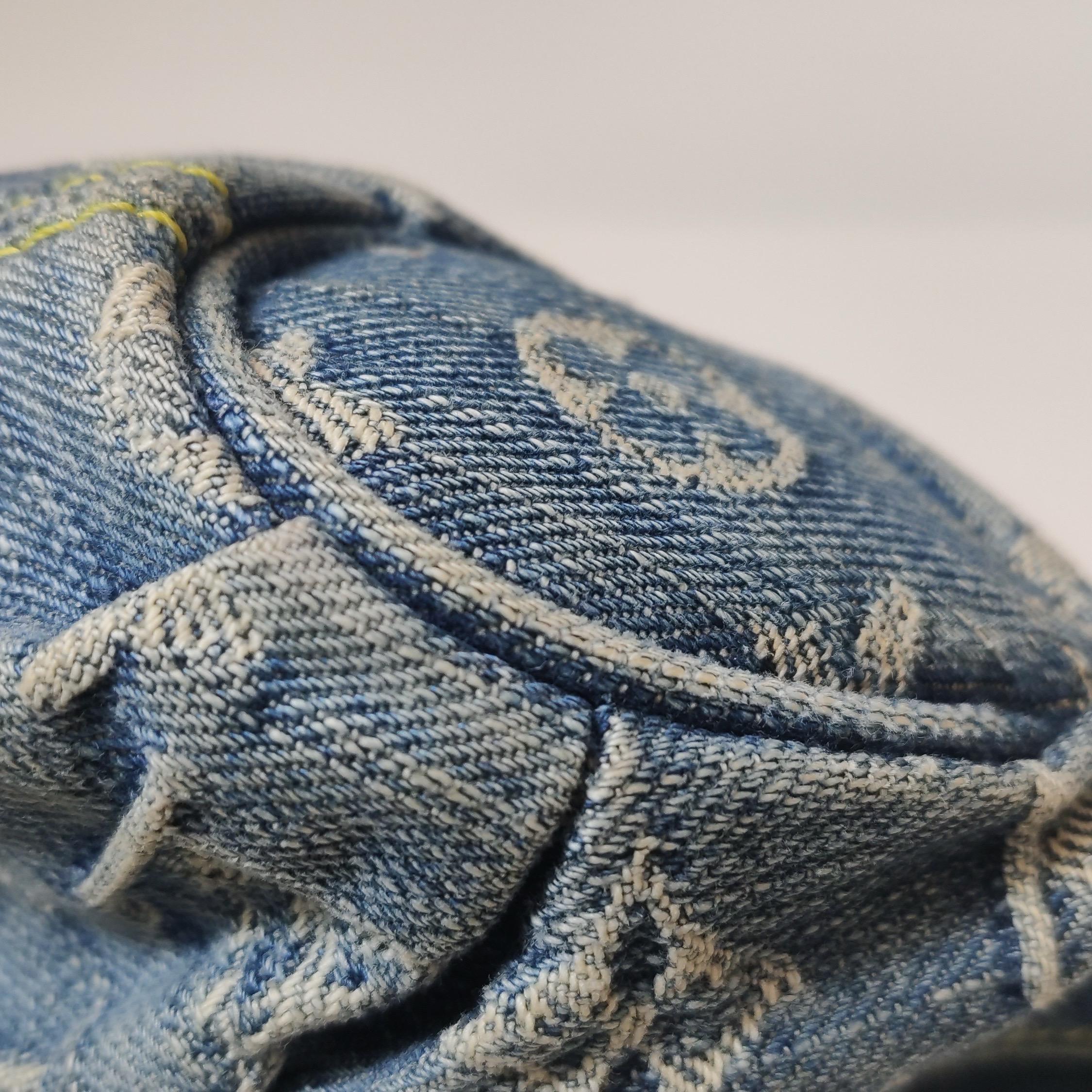 Louis Vuitton Pleaty Blue Denim Monogram Baggy For Sale 12