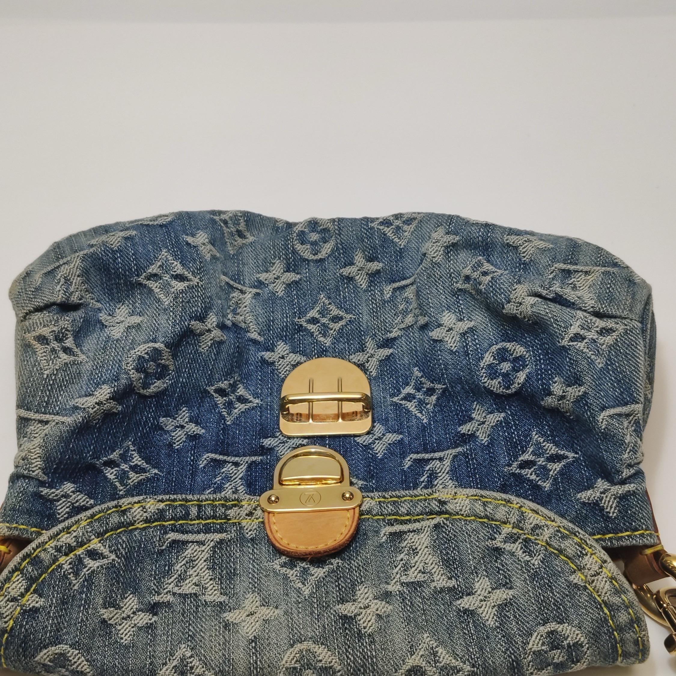 Louis Vuitton Pleaty Blue Denim Monogram Baggy For Sale 15