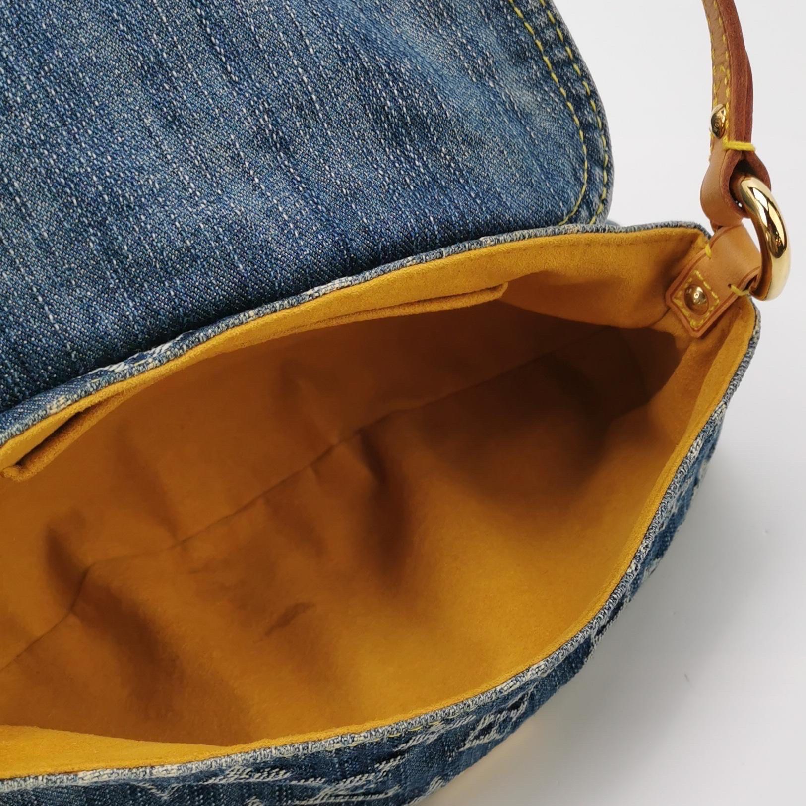Louis Vuitton Pleaty Blue Denim Monogram Baggy For Sale 2