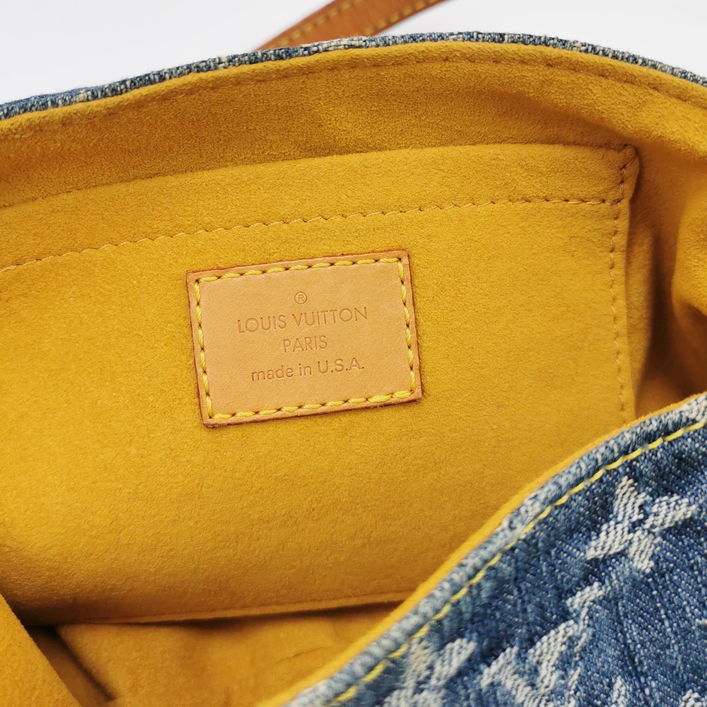 Louis Vuitton Pleaty Blue Denim Monogram Baggy For Sale 3