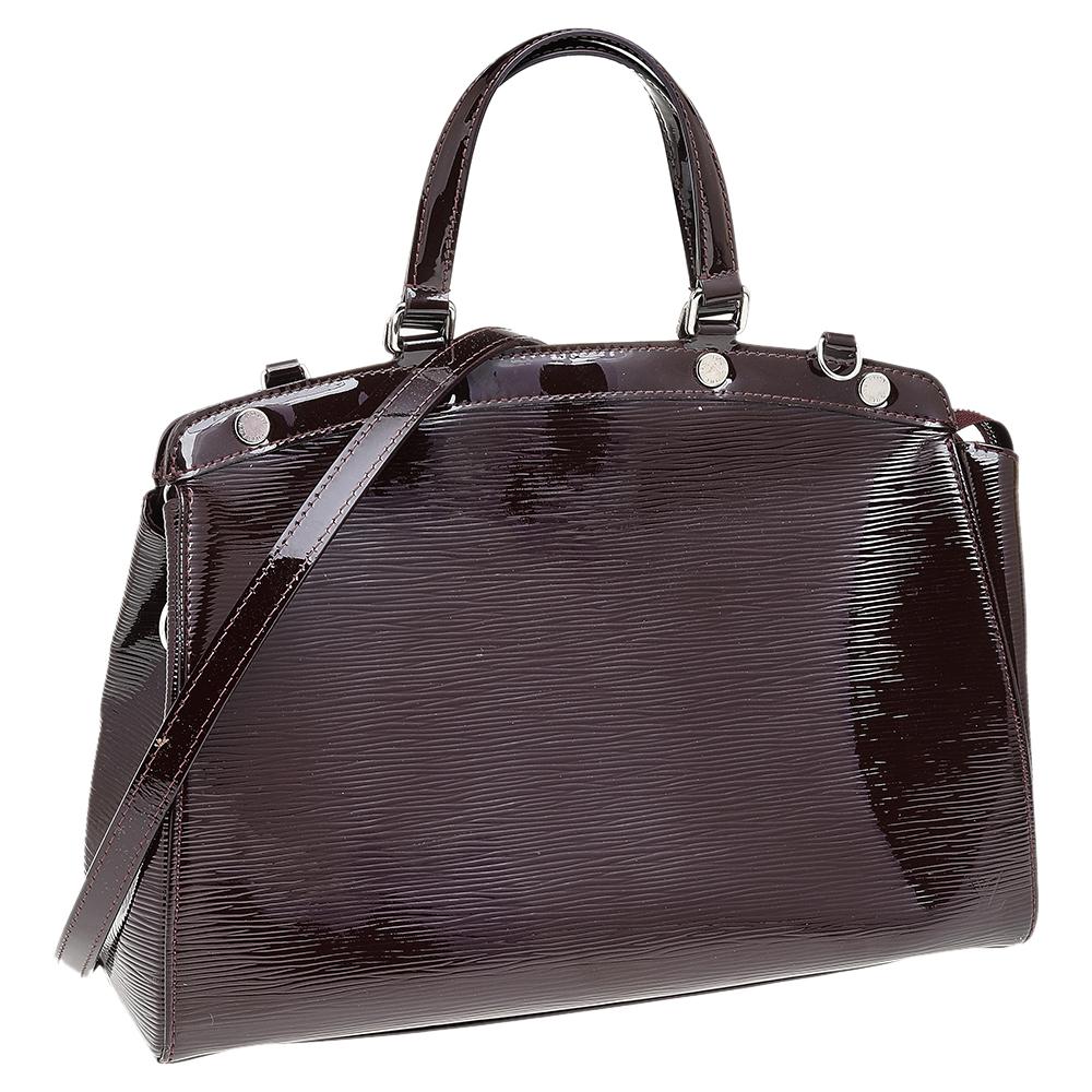 Louis Vuitton Plum Epi Leather Electric Brea MM Bag In Good Condition In Dubai, Al Qouz 2