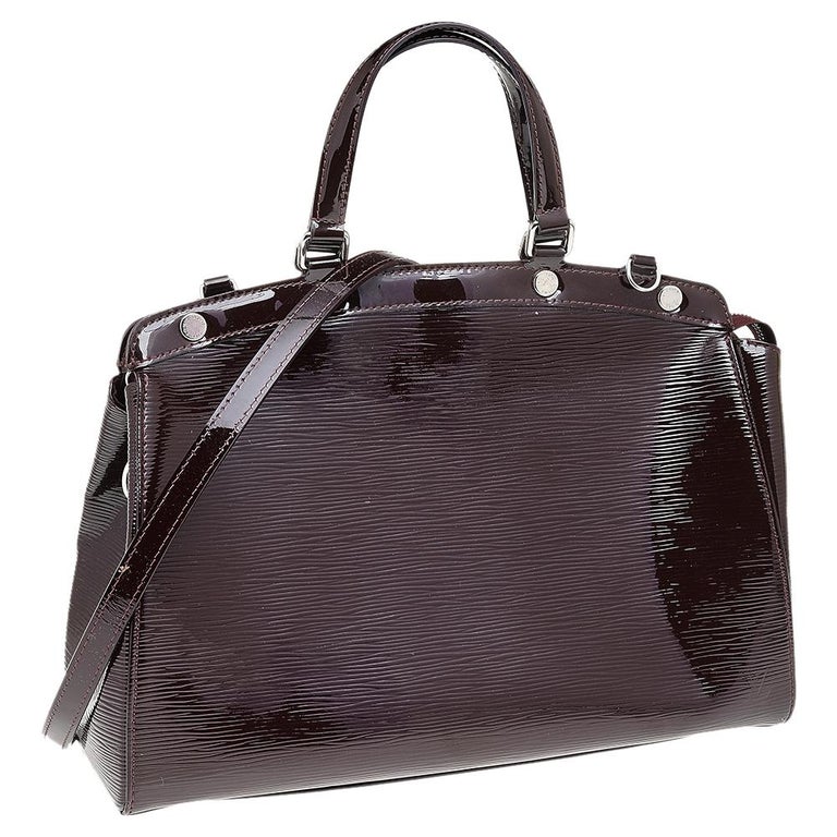 Bibliografi vil beslutte hurtig Louis Vuitton Plum Epi Leather Electric Brea MM Bag For Sale at 1stDibs
