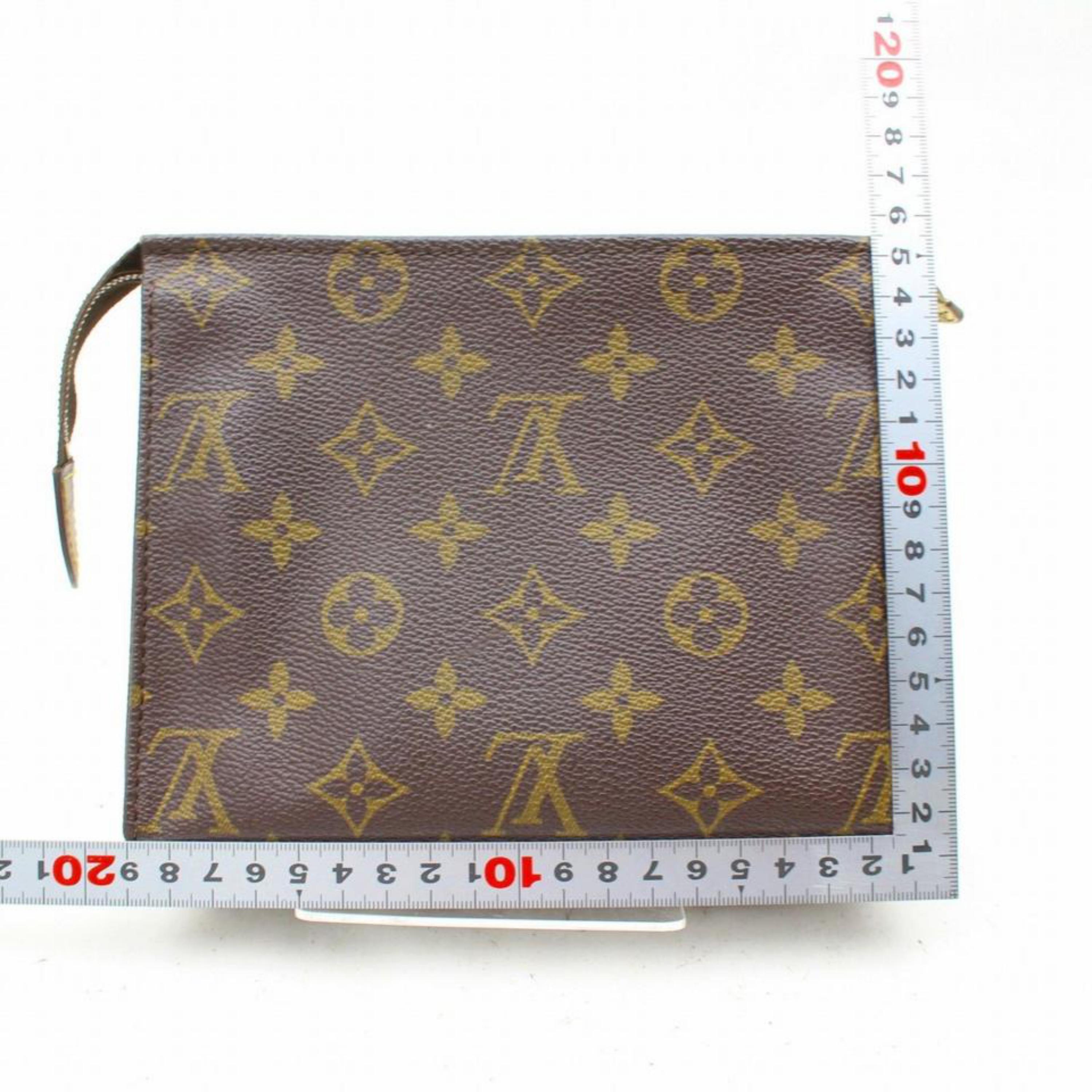 Women's Louis Vuitton Poche Monogram Toiletry Pouch Toilette 19 868316 Brown Coated Canv For Sale