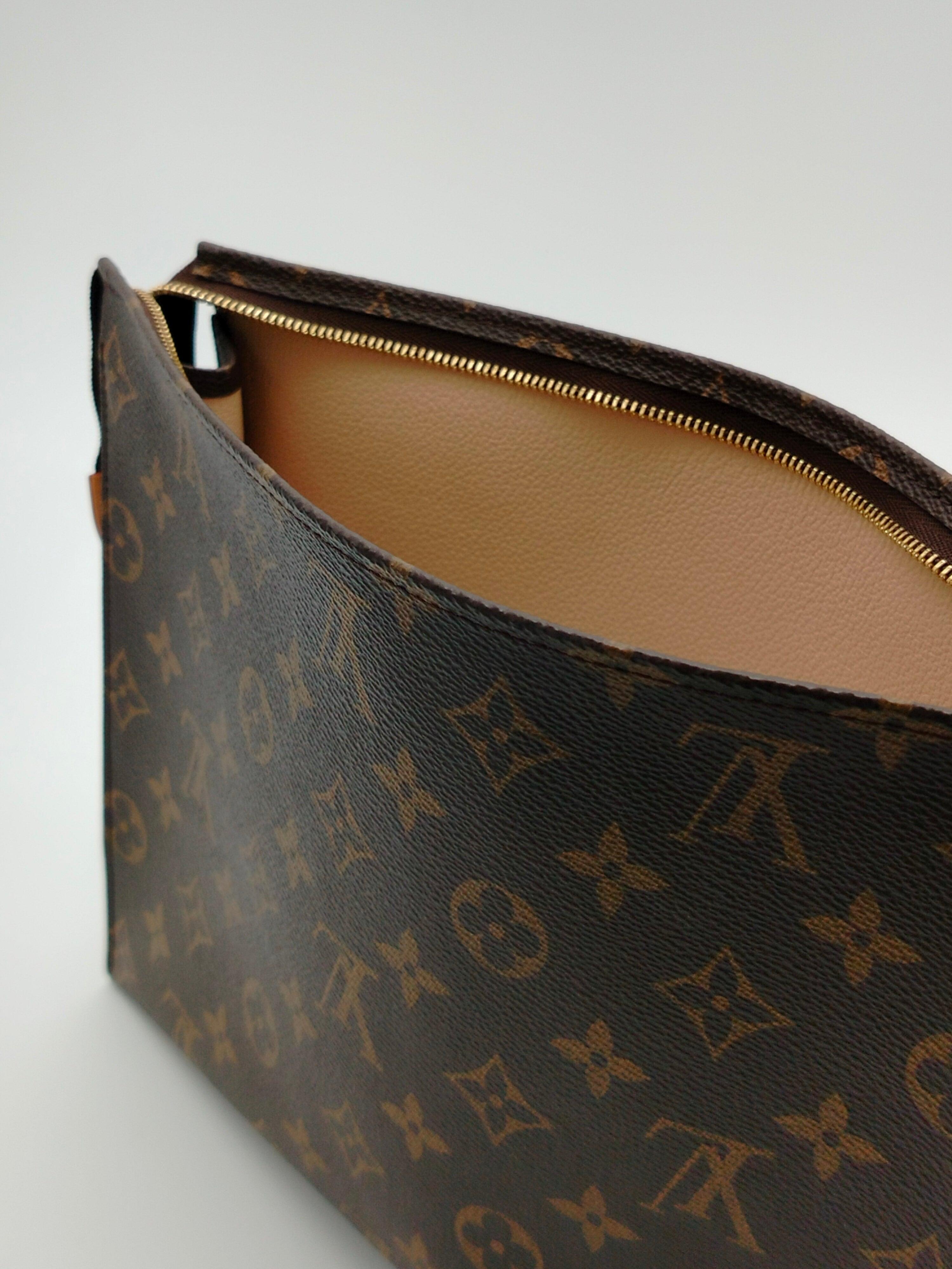 Louis Vuitton Poche Toilette Monogram Clutch Bag - '10s 4