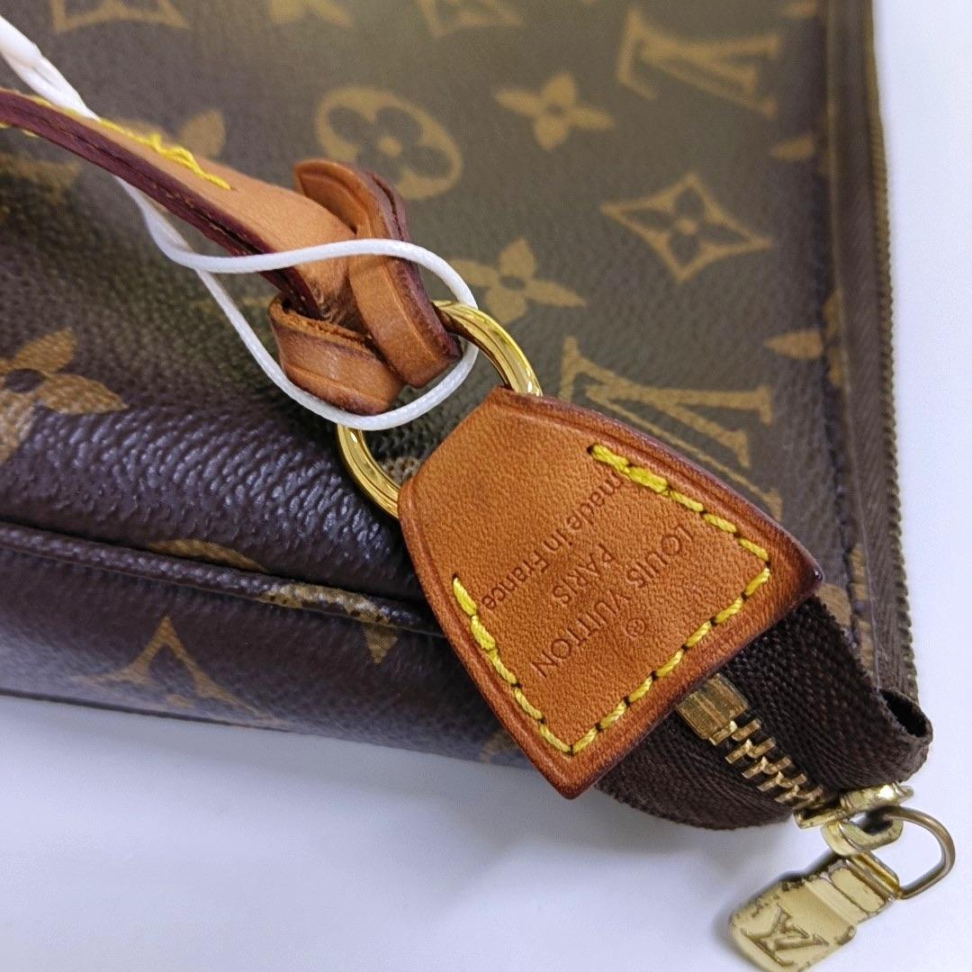Louis Vuitton Pochette Accessoire Marrone Monogram Microchip in vendita 5