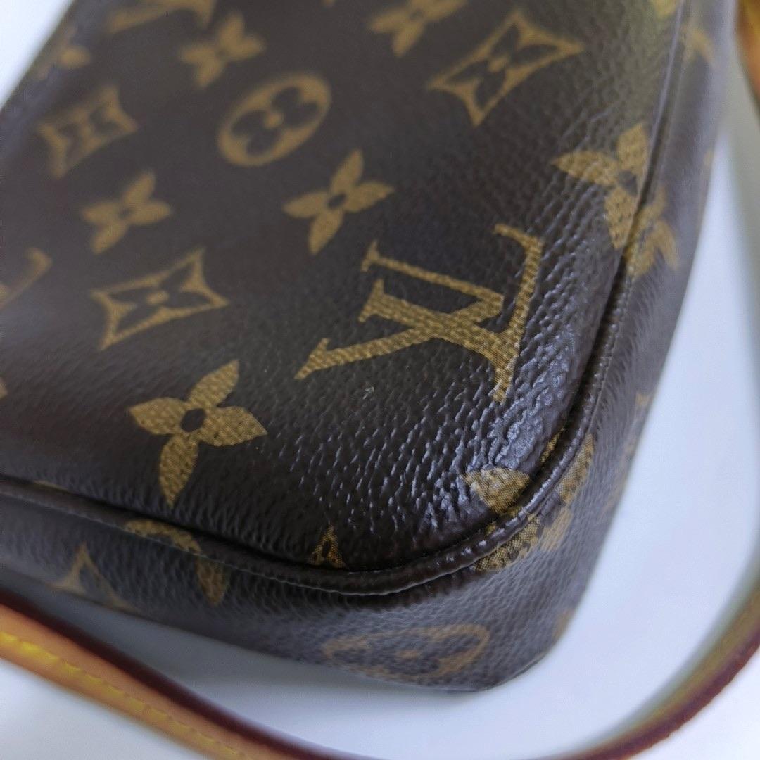 Louis Vuitton Pochette Accessoire Marrone Monogram Microchip in vendita 6