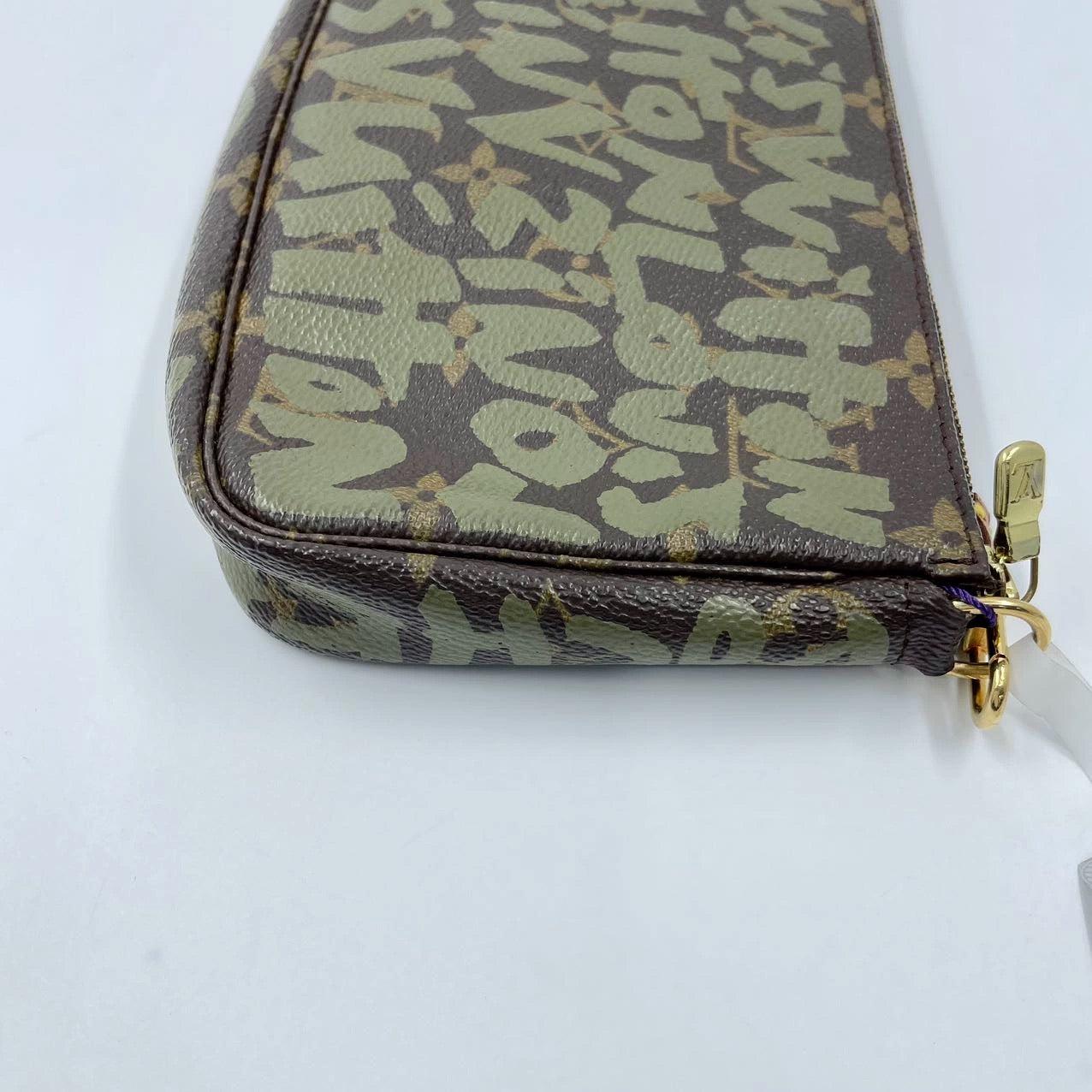 Louis Vuitton Pochette Accessoire Monogram Green Graffiti Clutch 1