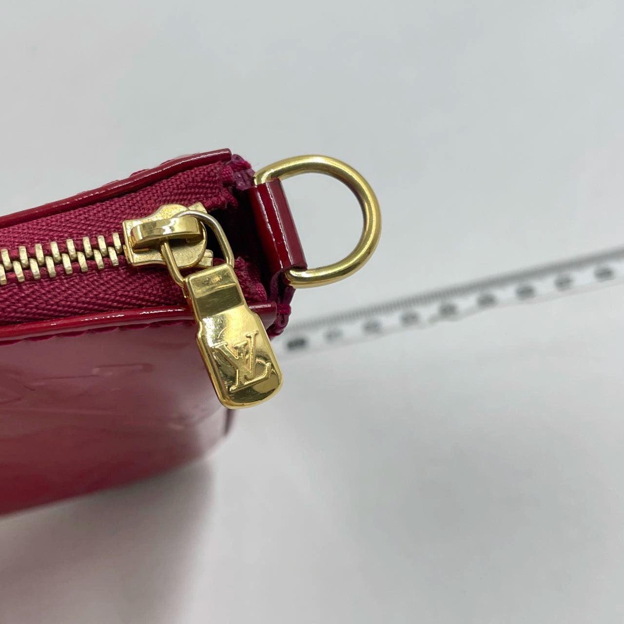 Louis Vuitton Pochette Accessoire Patent Leather Red Medium For Sale 7