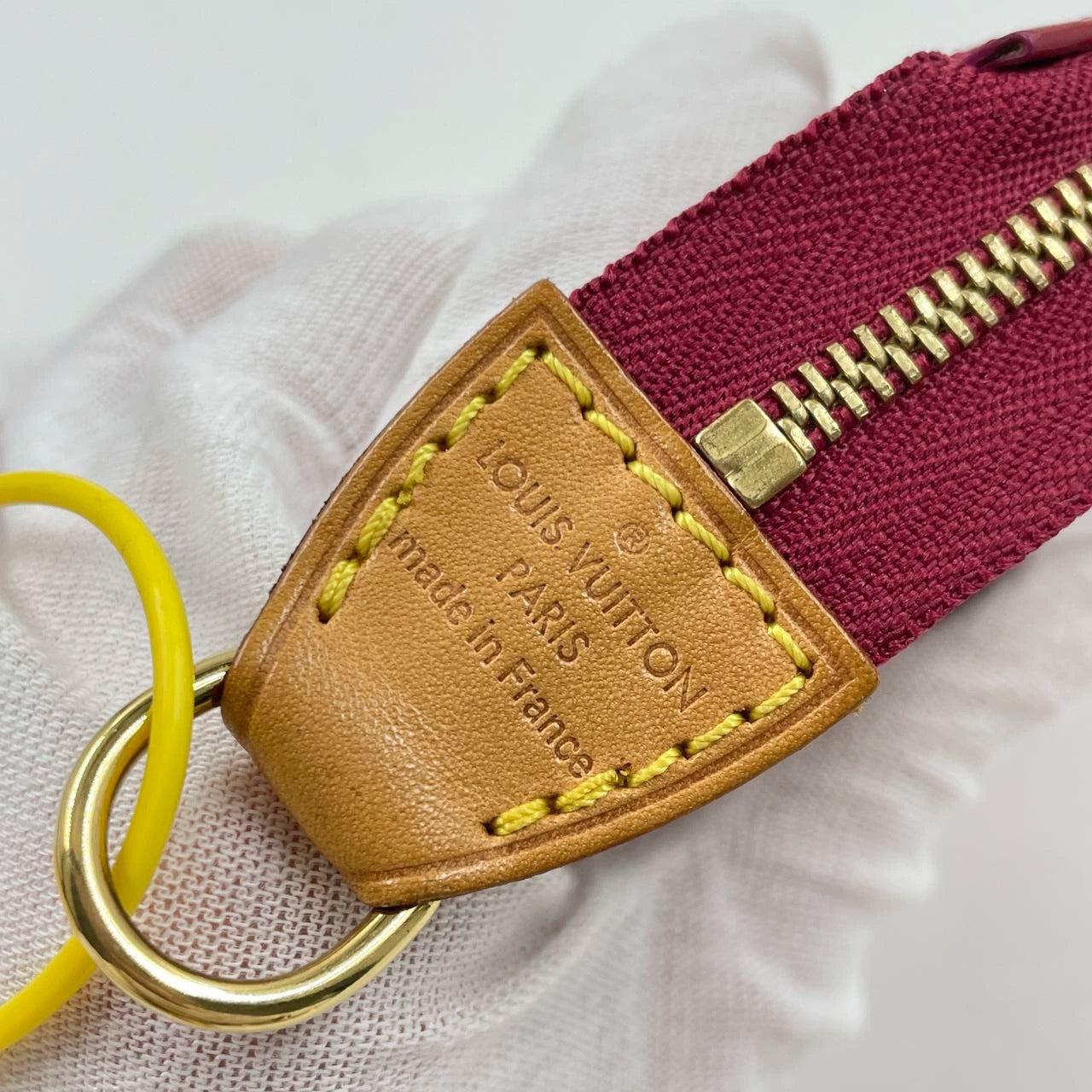 Louis Vuitton Pochette Accessoire Patent Leather Red Medium For Sale 8