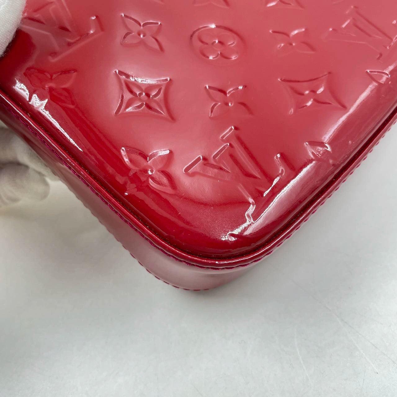 Louis Vuitton Pochette Accessoire Patent Leather Red Medium For Sale 9